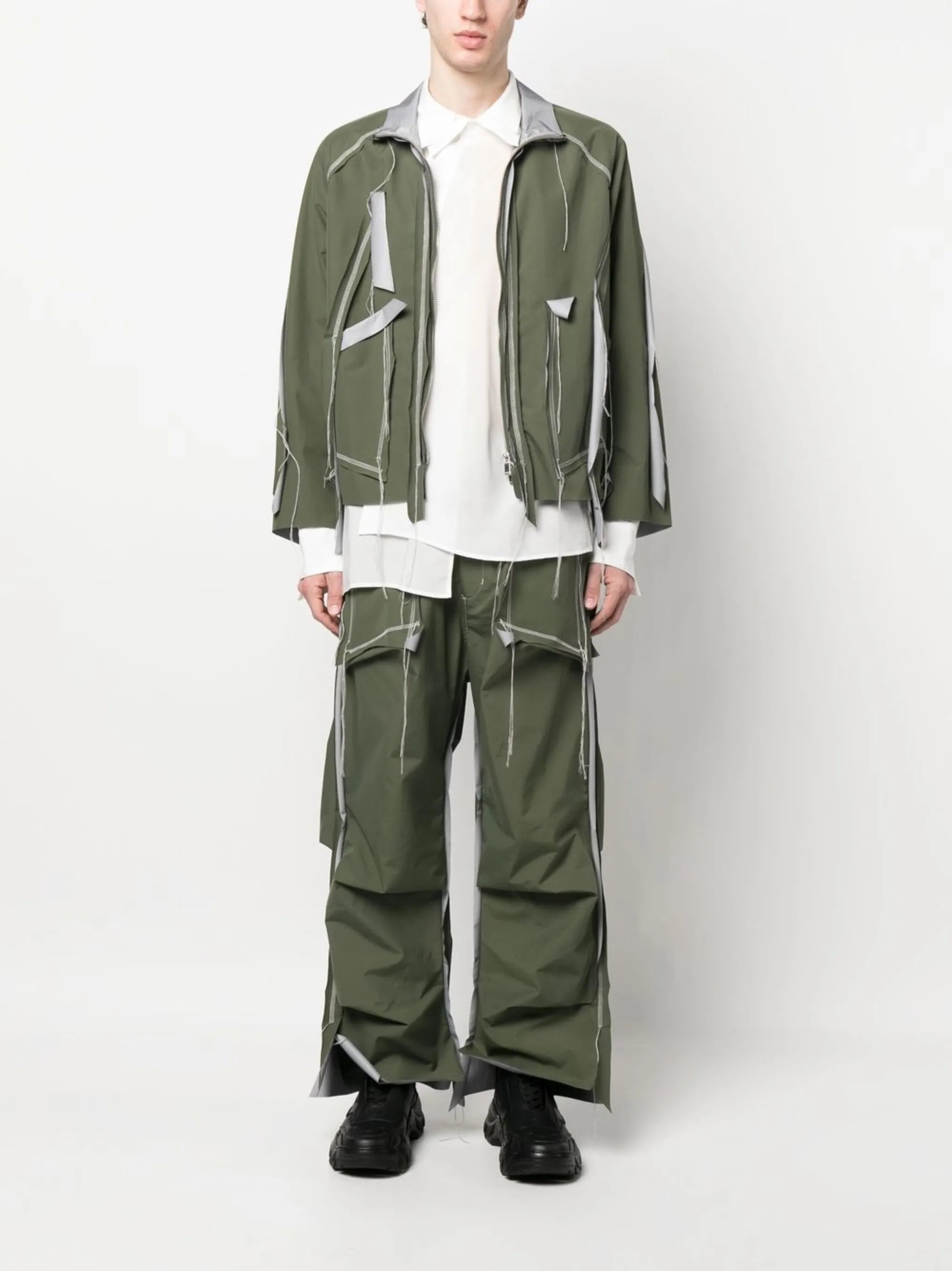inside-out cutting tuck pants