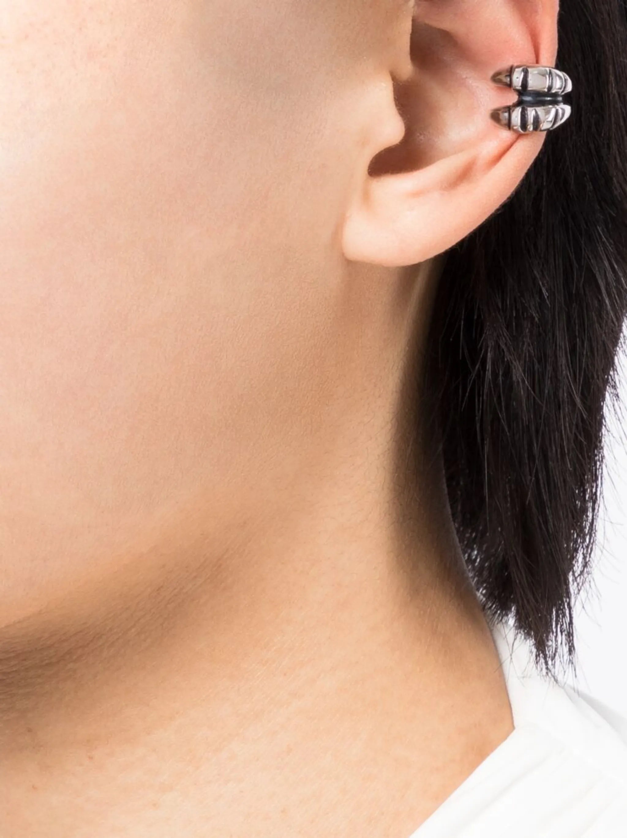 Claw carved earcuff