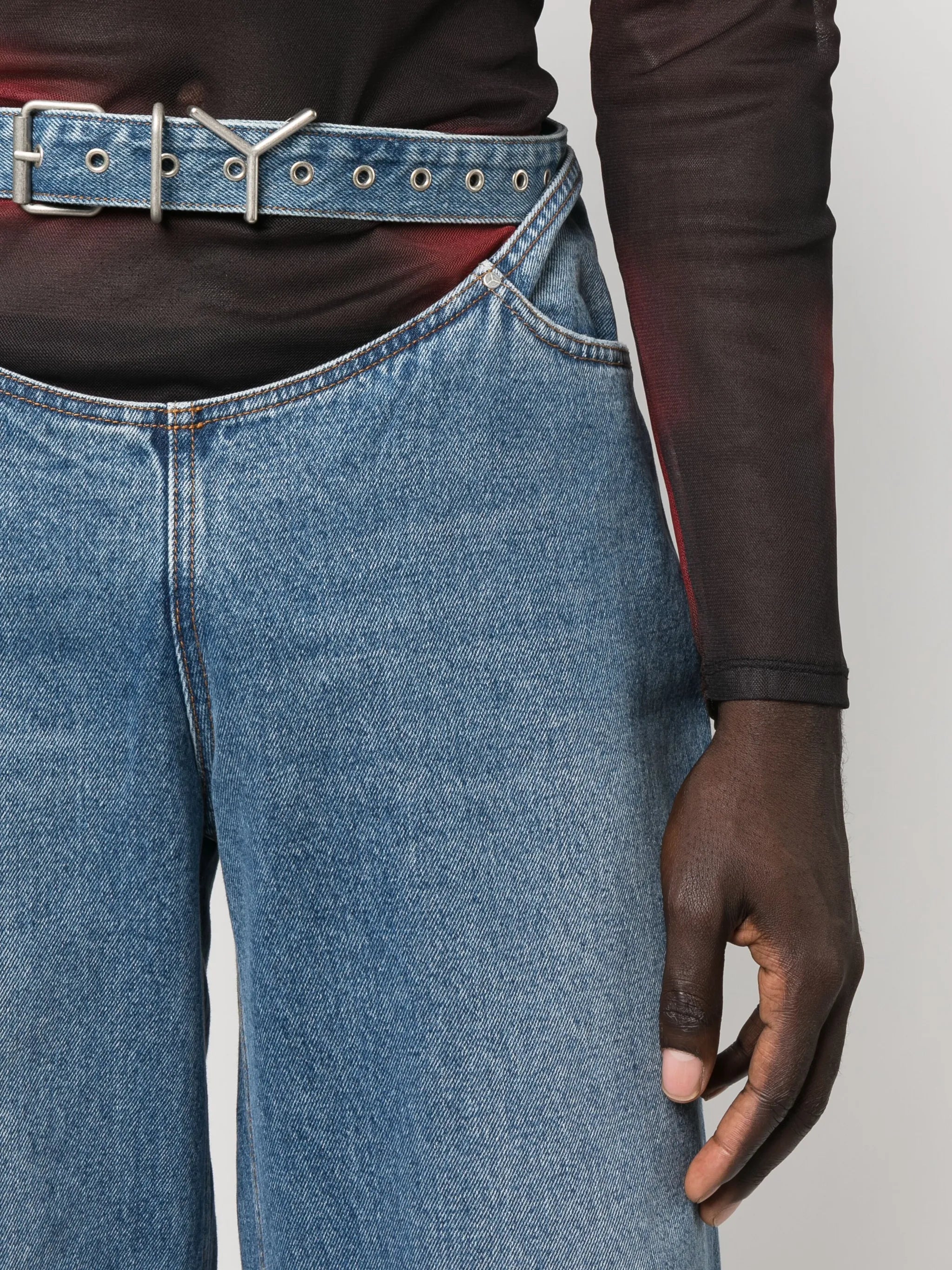 low-rise loose-fit jeans