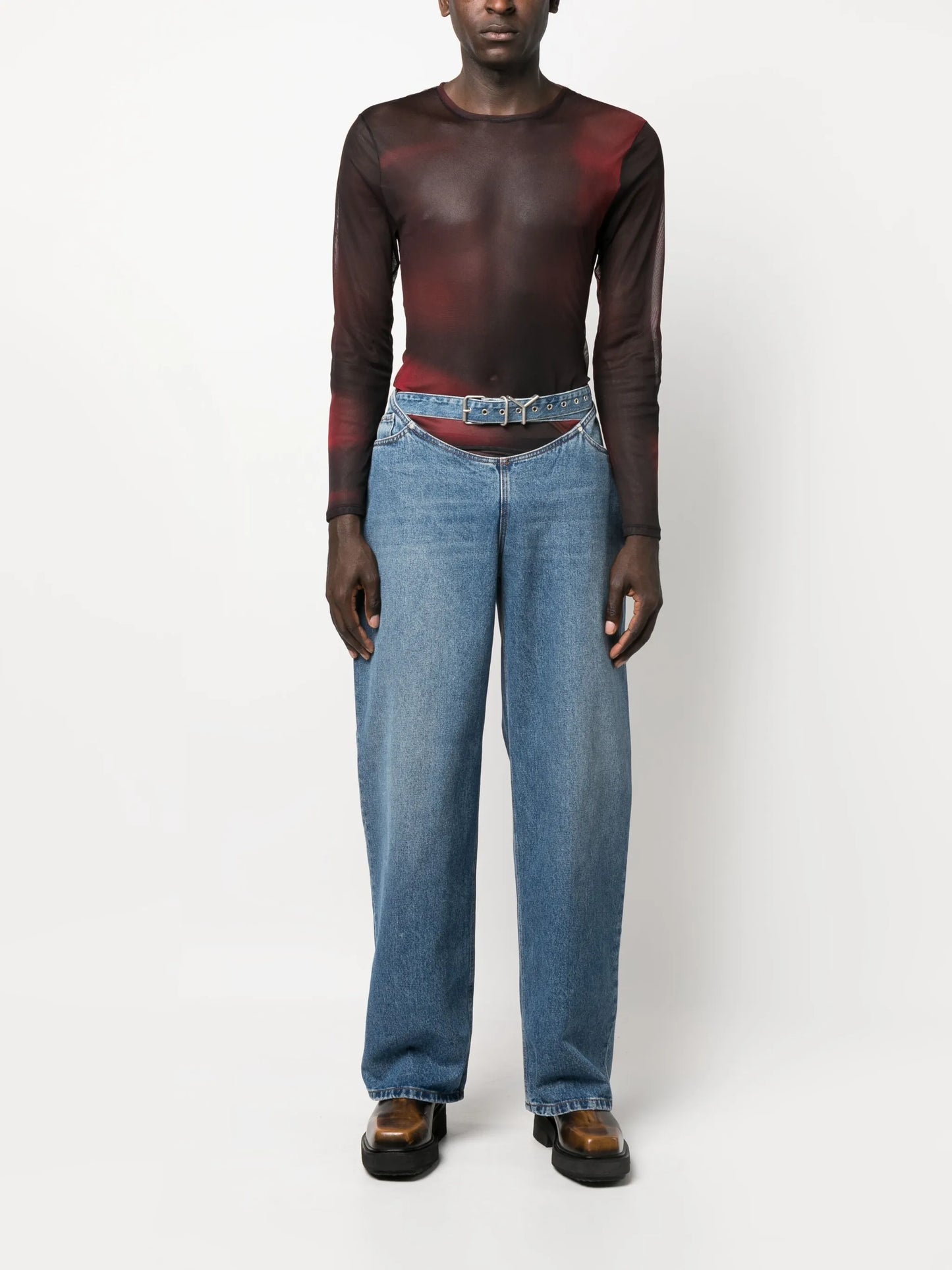 low-rise loose-fit jeans