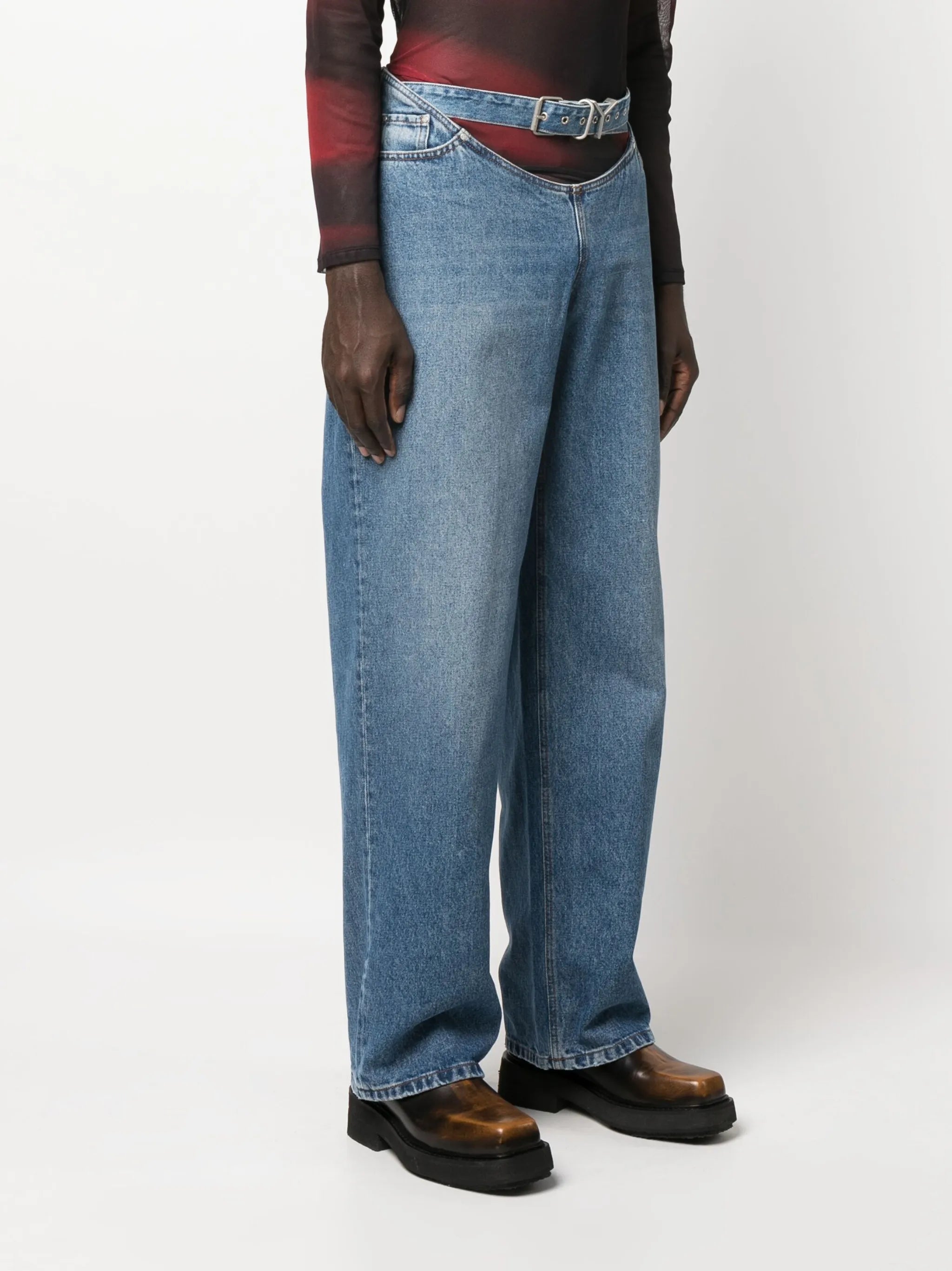 low-rise loose-fit jeans