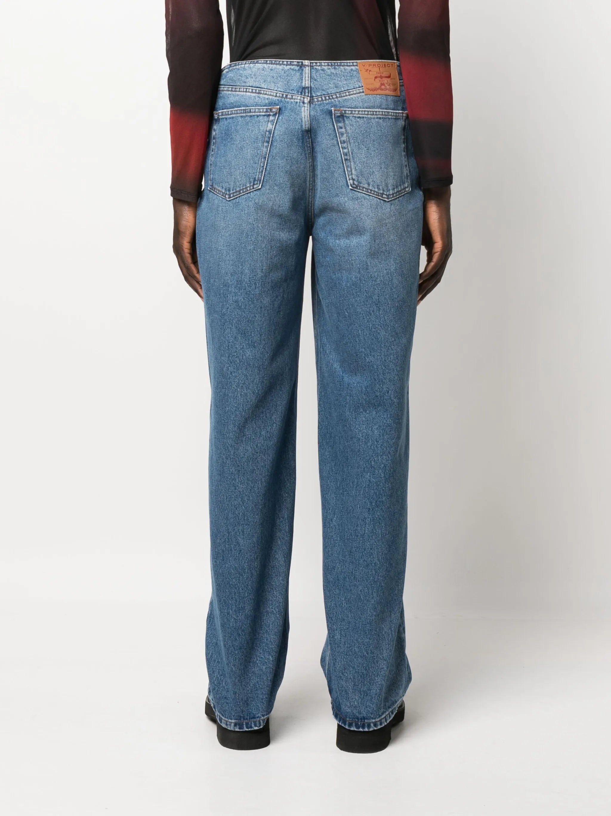 low-rise loose-fit jeans