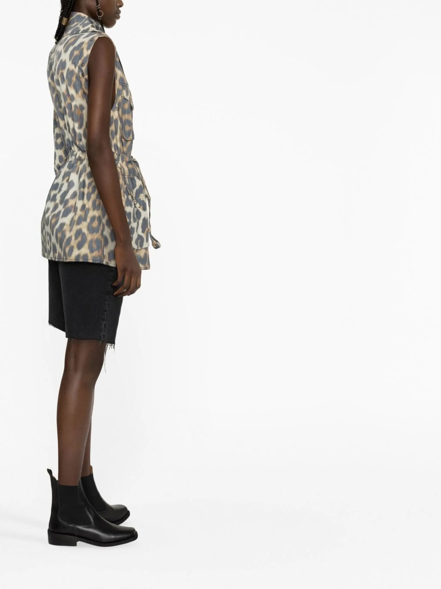 detachable-sleeves leopard-print jacket