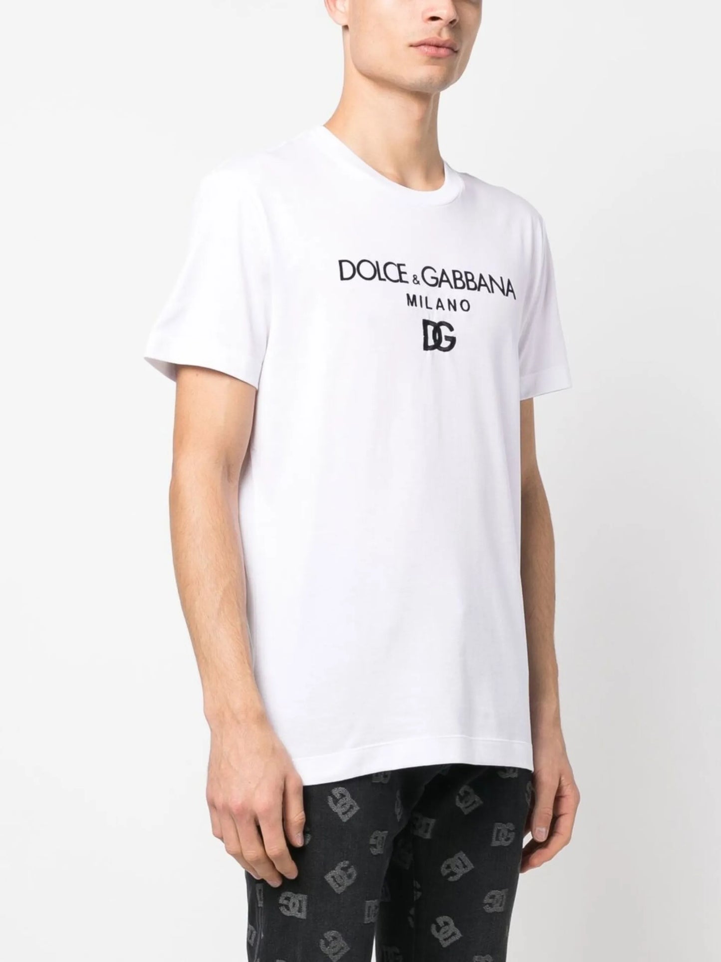 DG Essentials logo-embroidered T-shirt