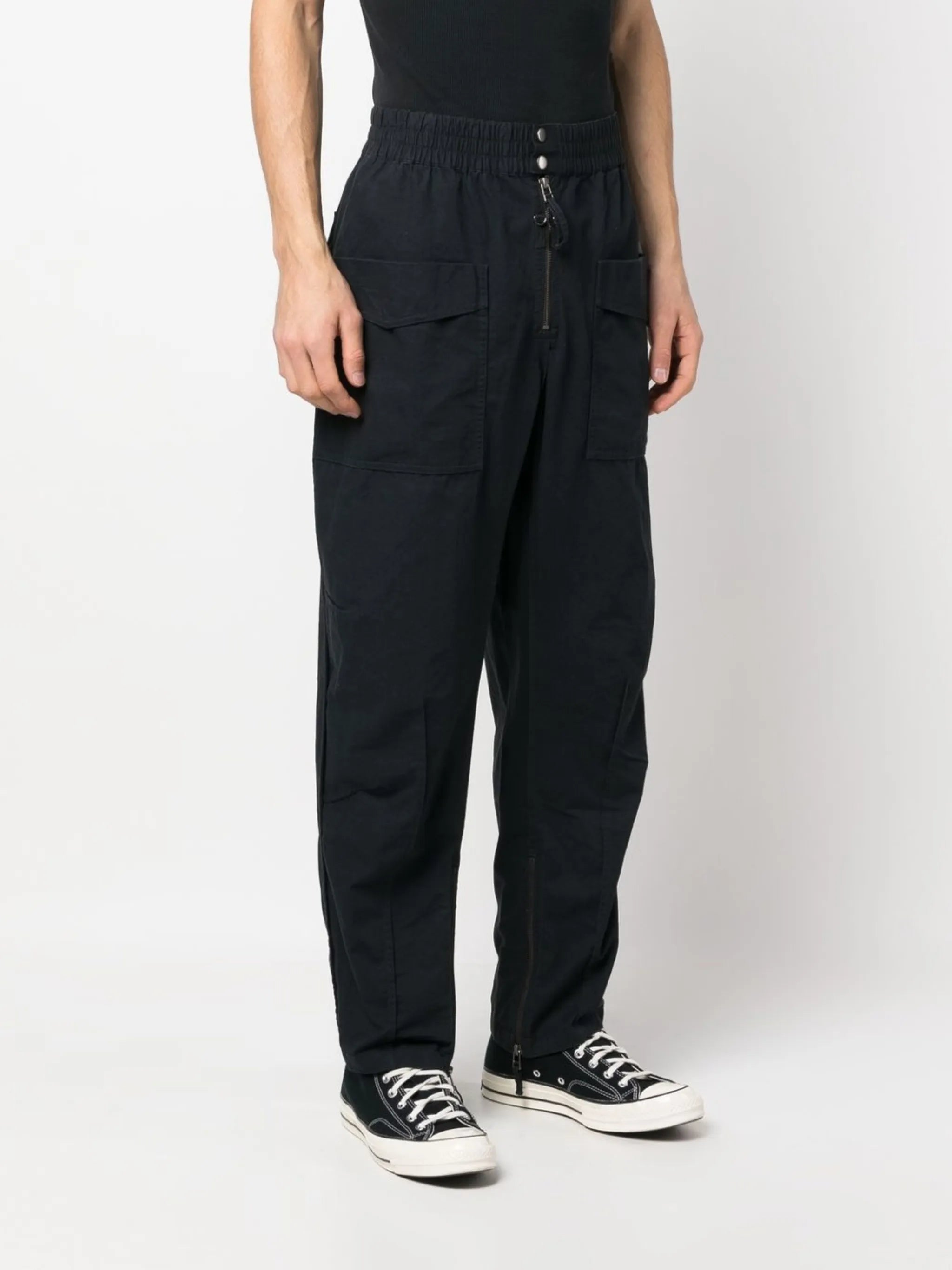 tapered-leg cargo trousers