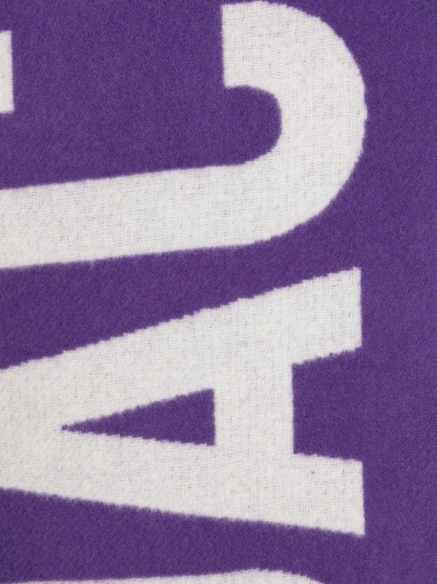 intarsia-knit logo scarf