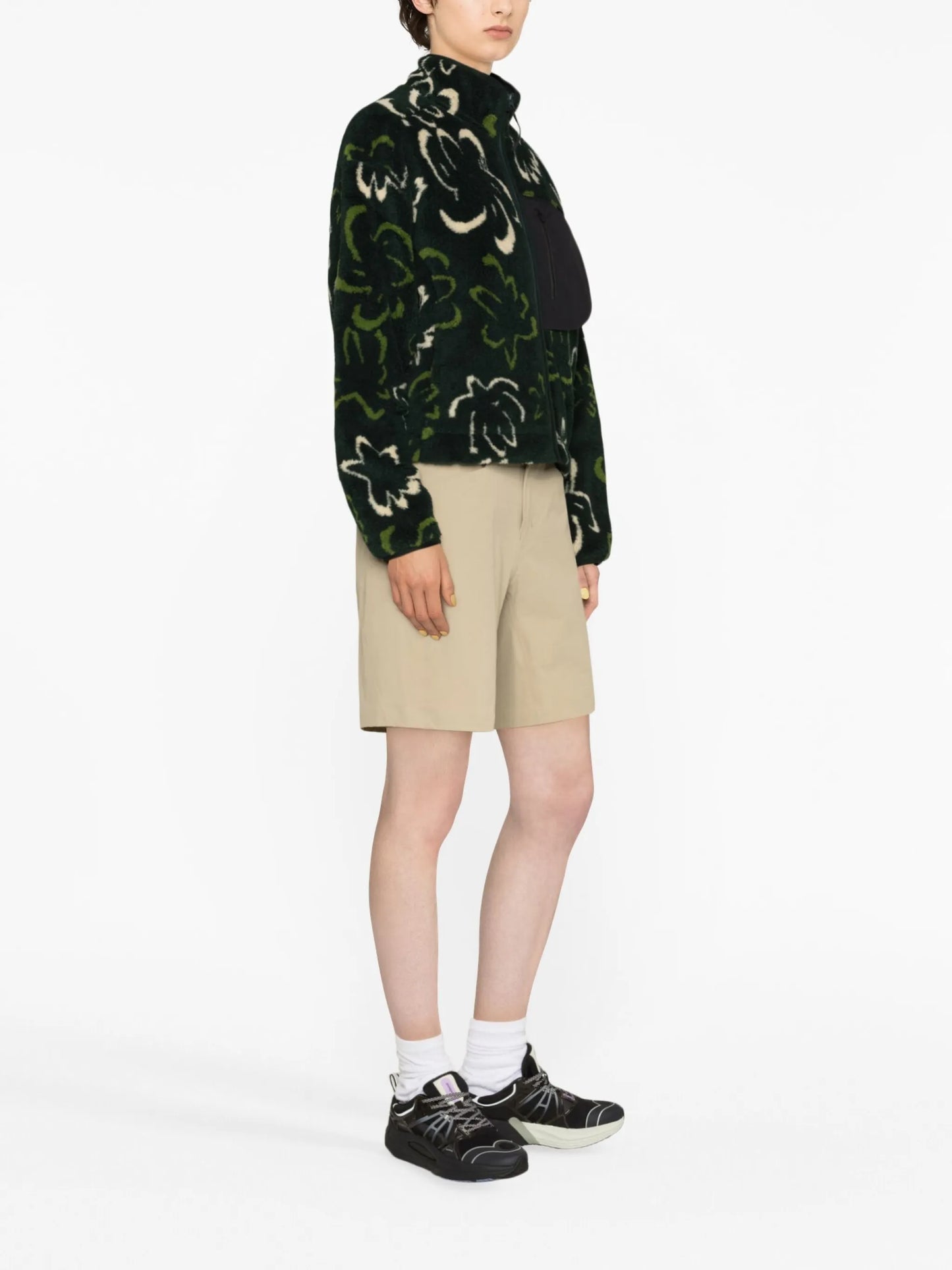 Bloom-pattern fleece jacket