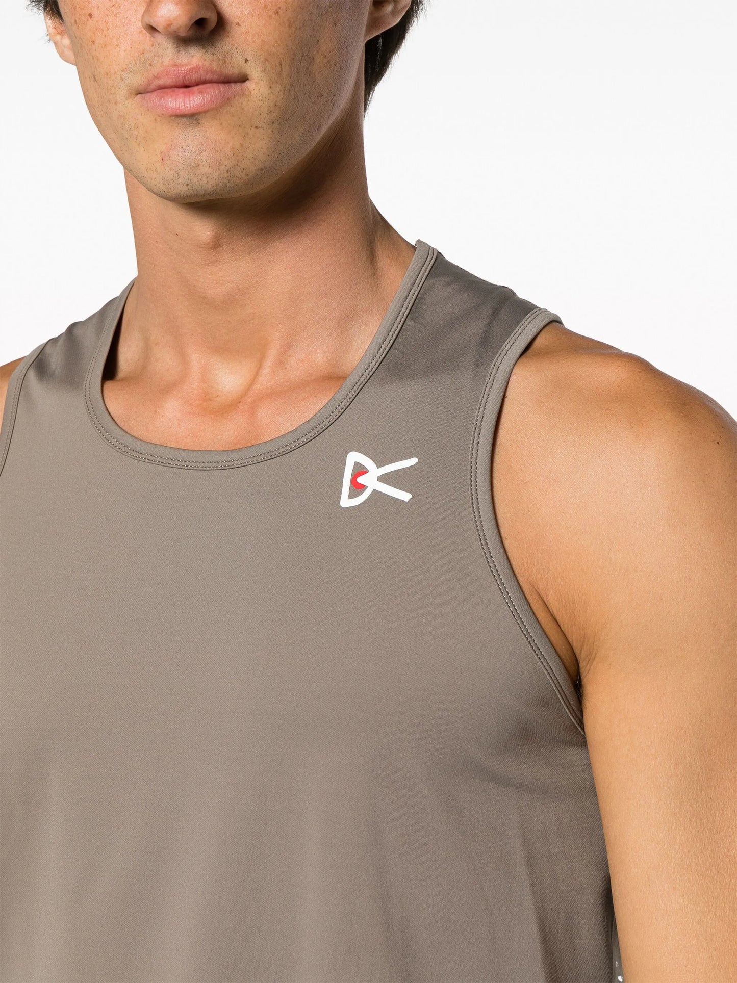 sleeveless tank top