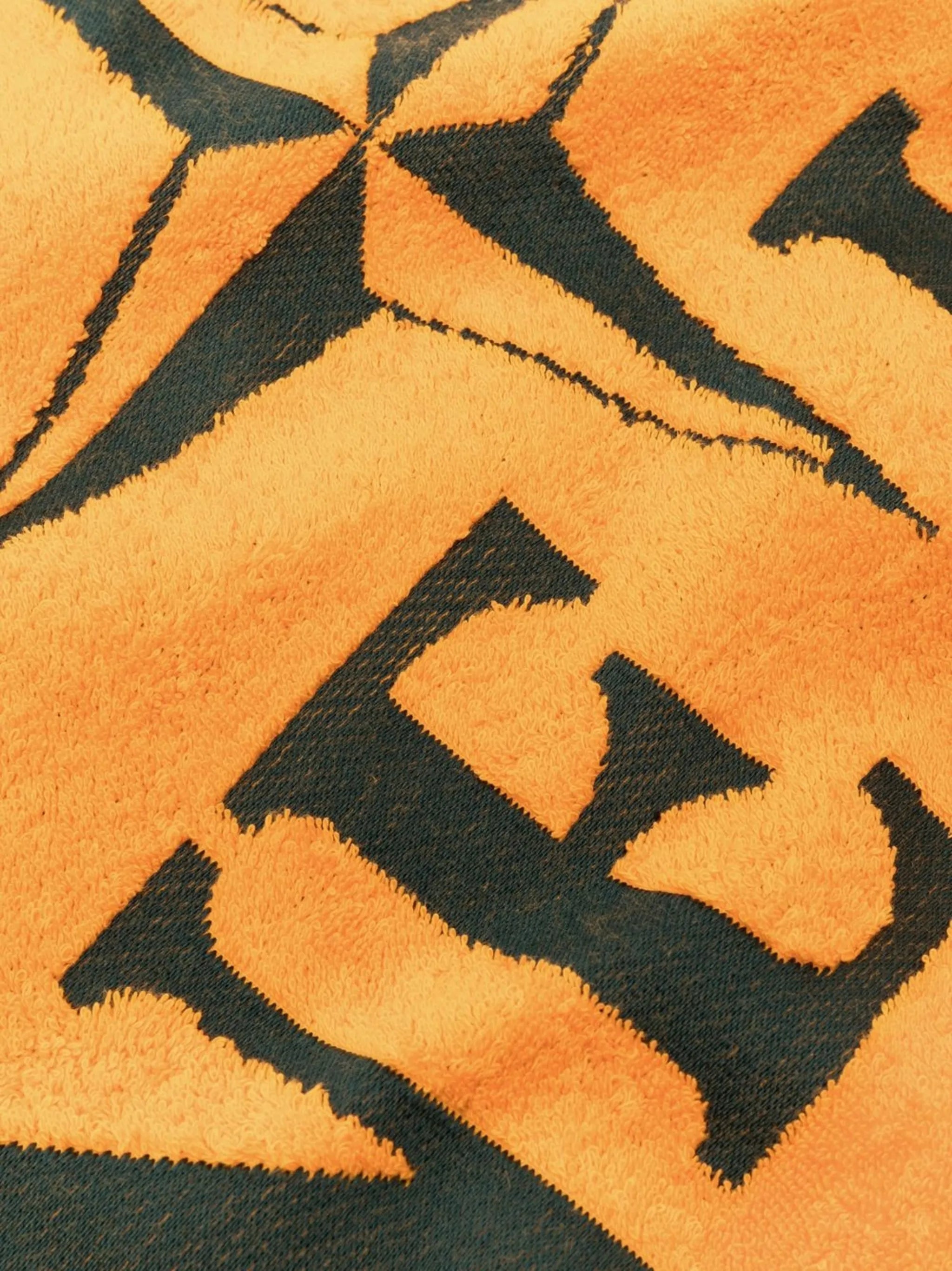logo-print towel