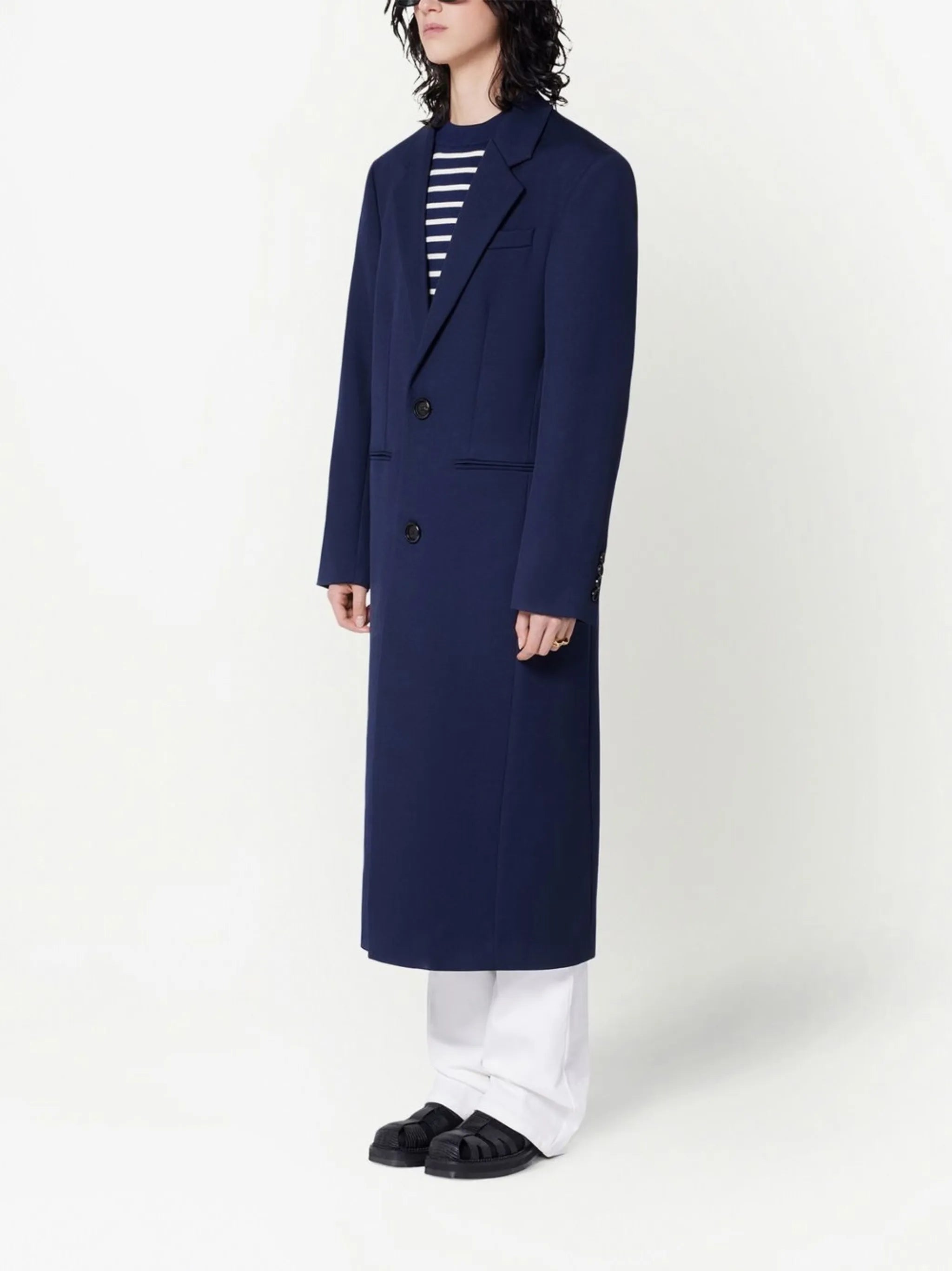 single-breasted tailored coat