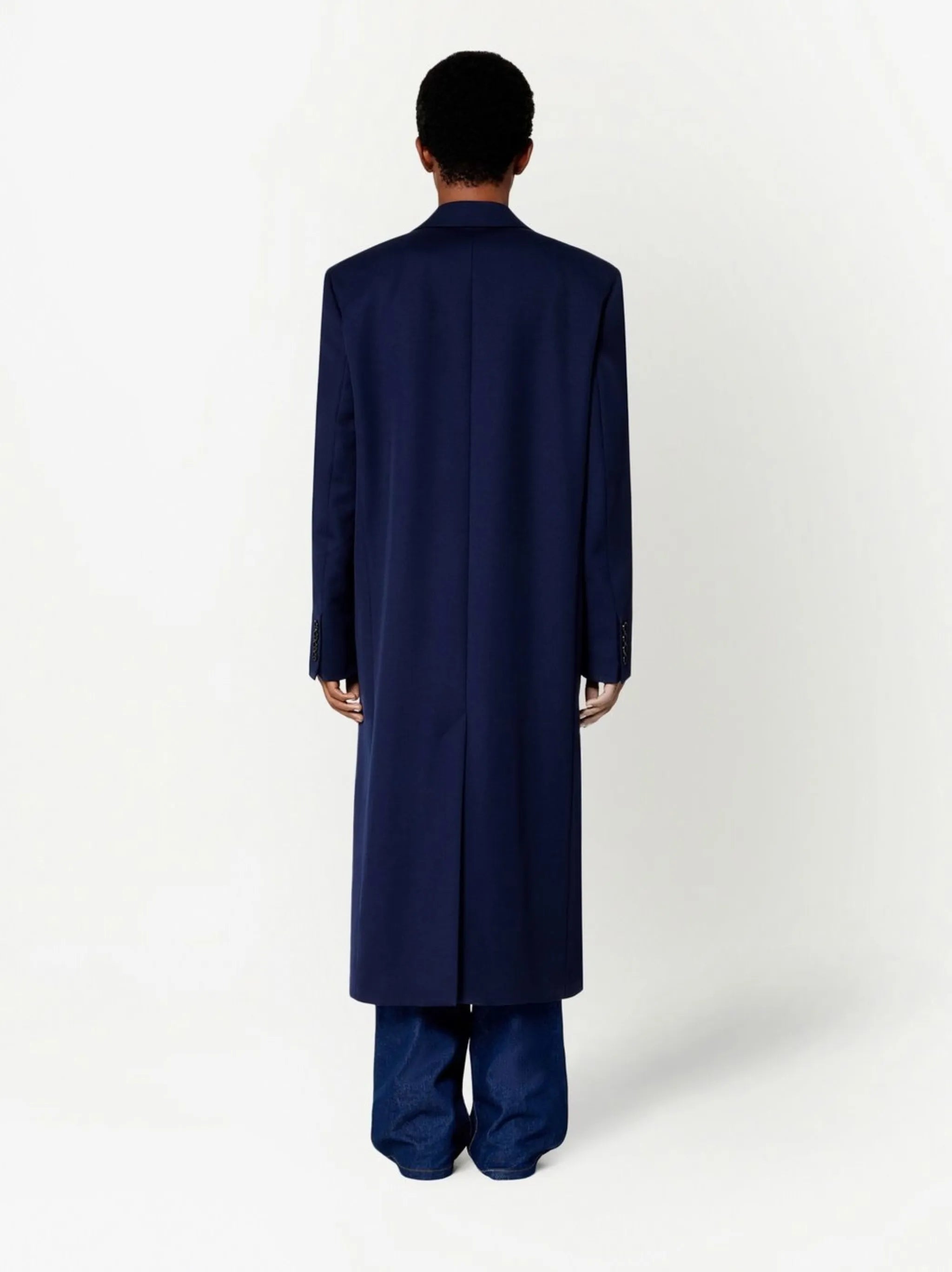 single-breasted tailored coat