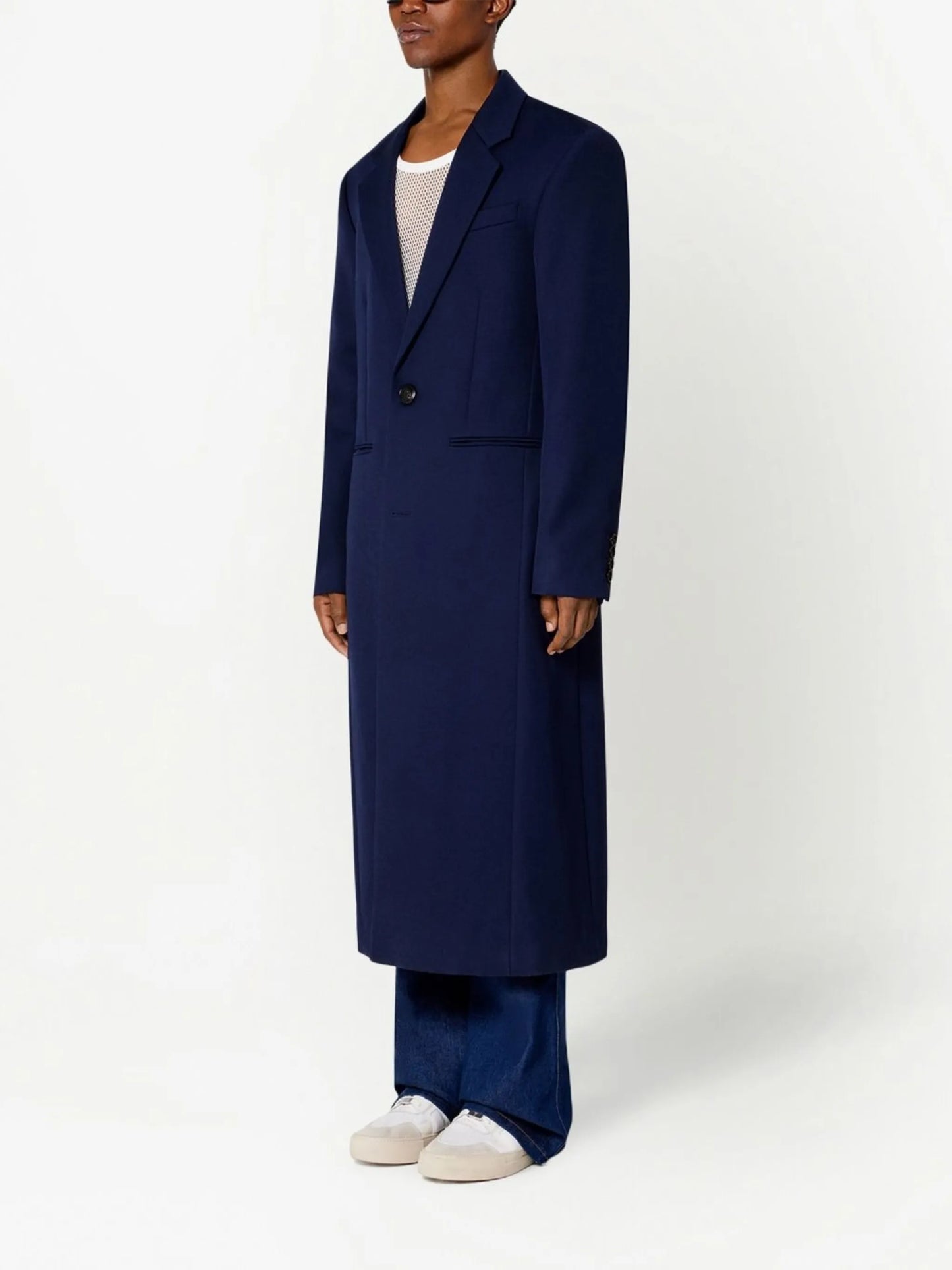 single-breasted tailored coat