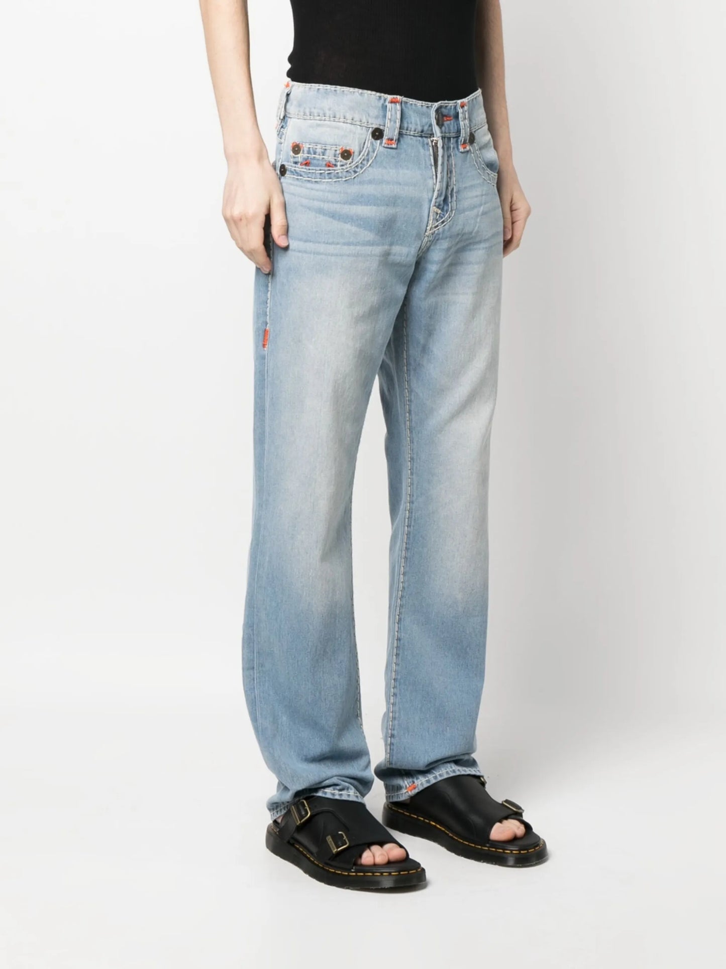 embroidered-logo lose-fit jeans
