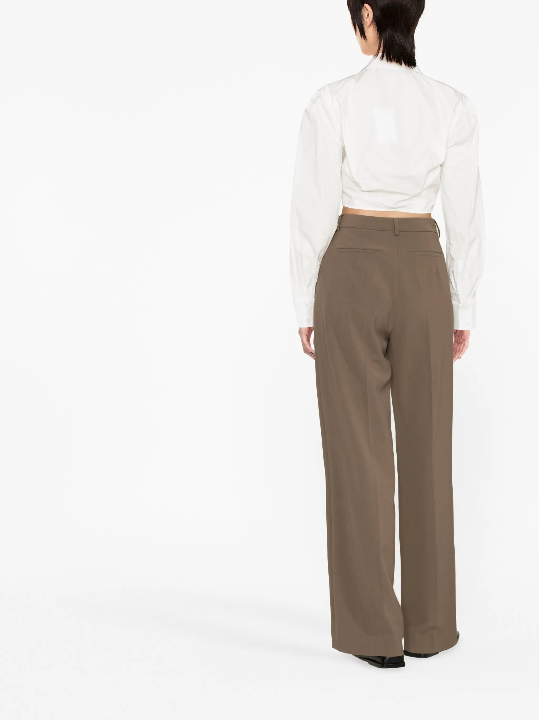 long-sleeved crop shirt
