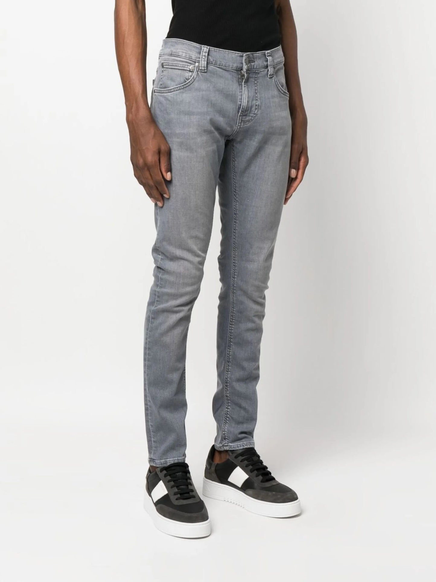 mid-rise skinny jeans