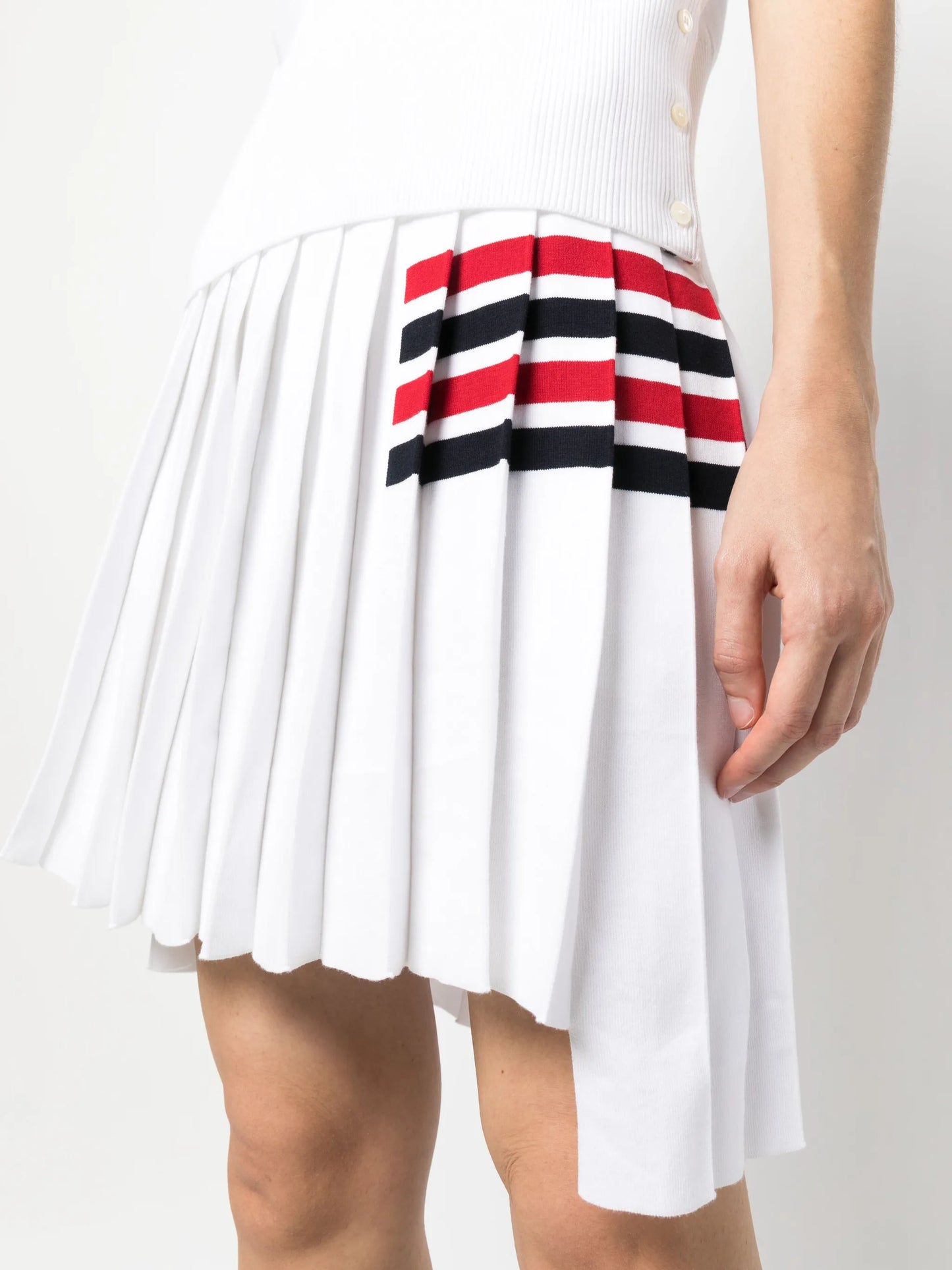 4-Bar pleated skirt