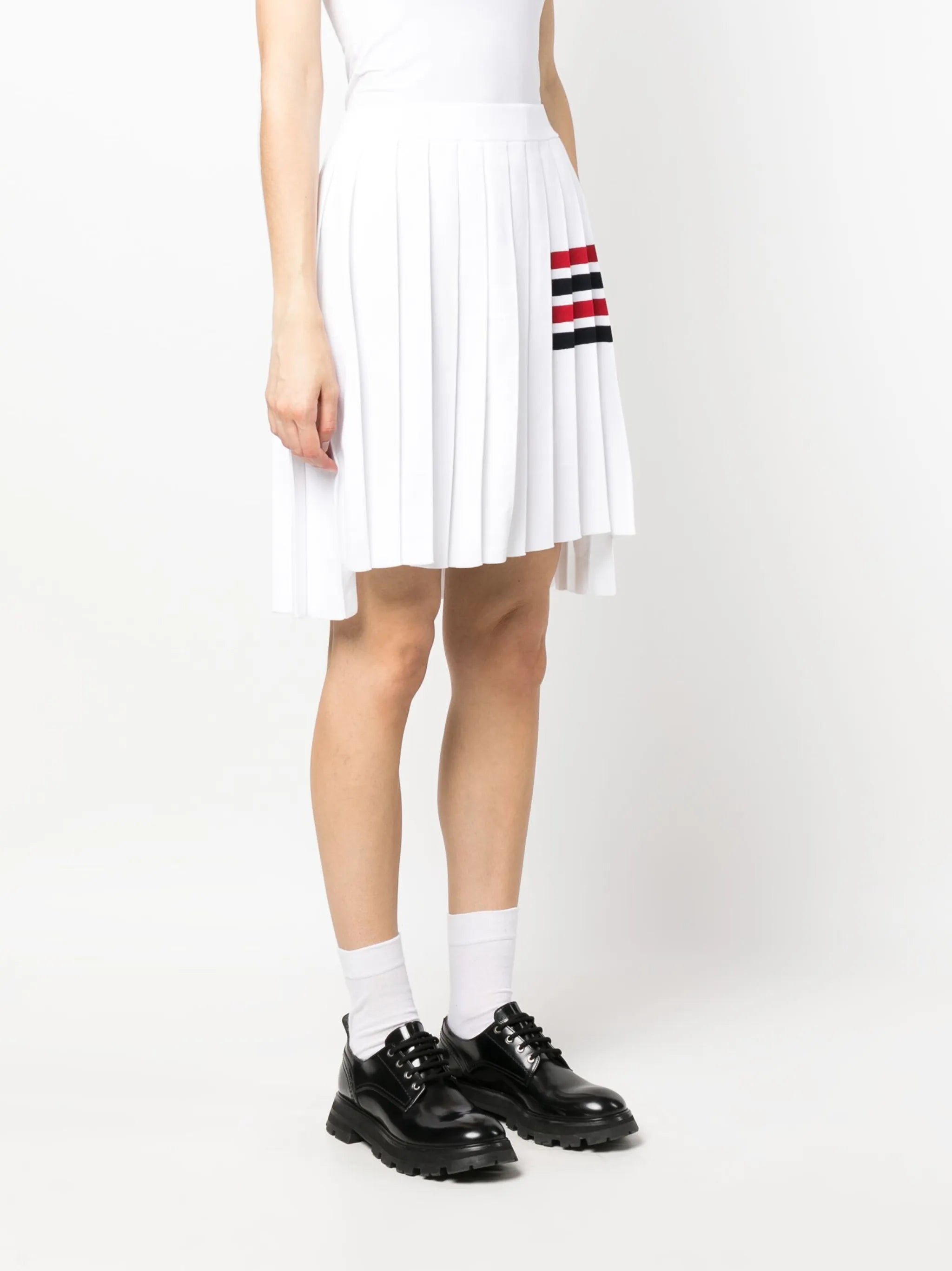 4-Bar pleated skirt