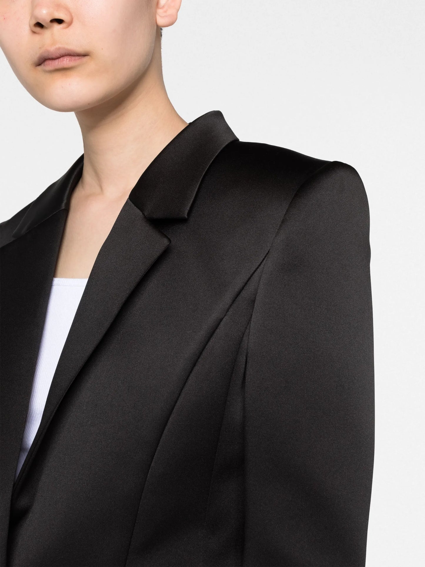 single-breasted mid-length coat