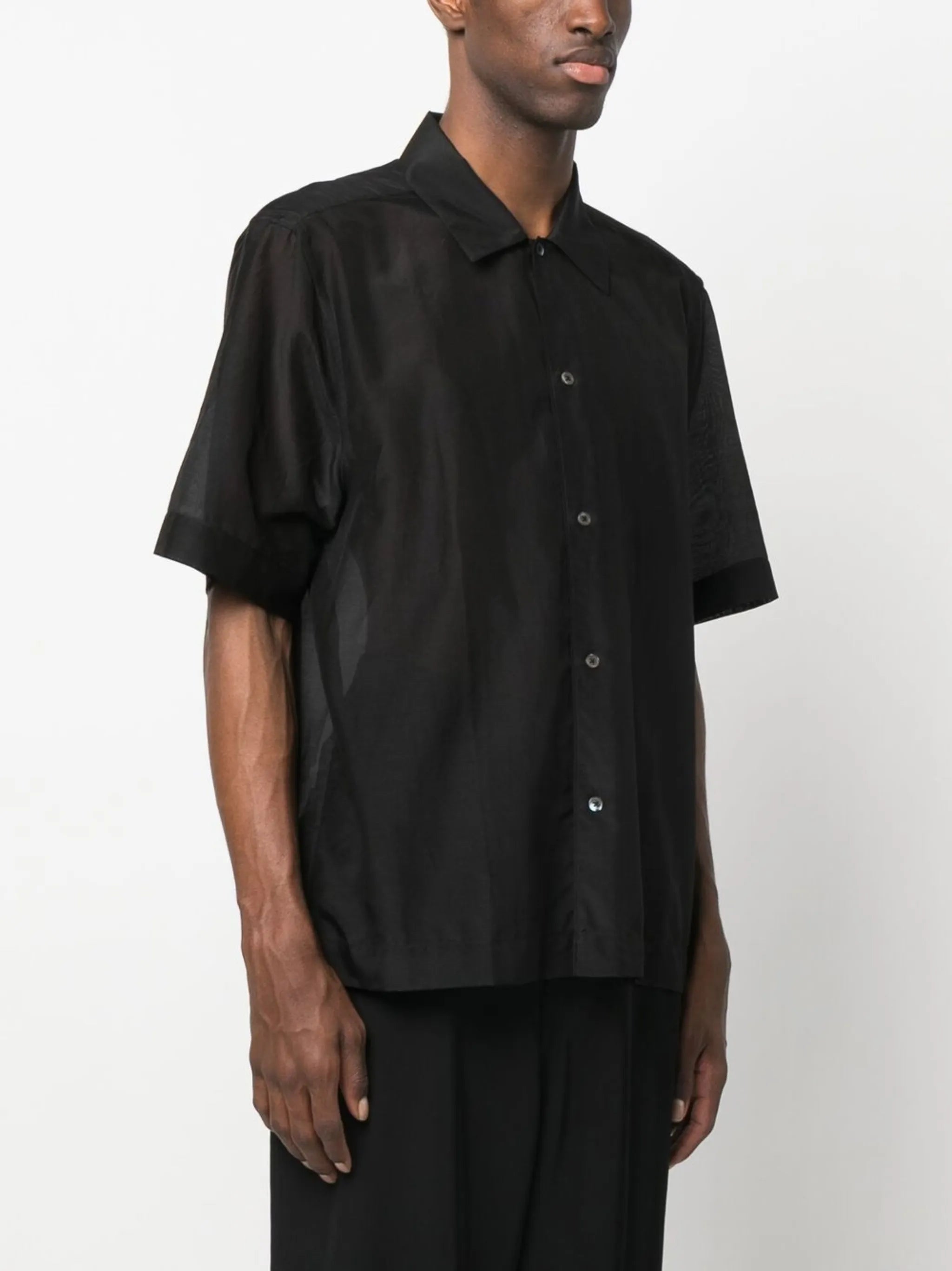 short-sleeved shirt