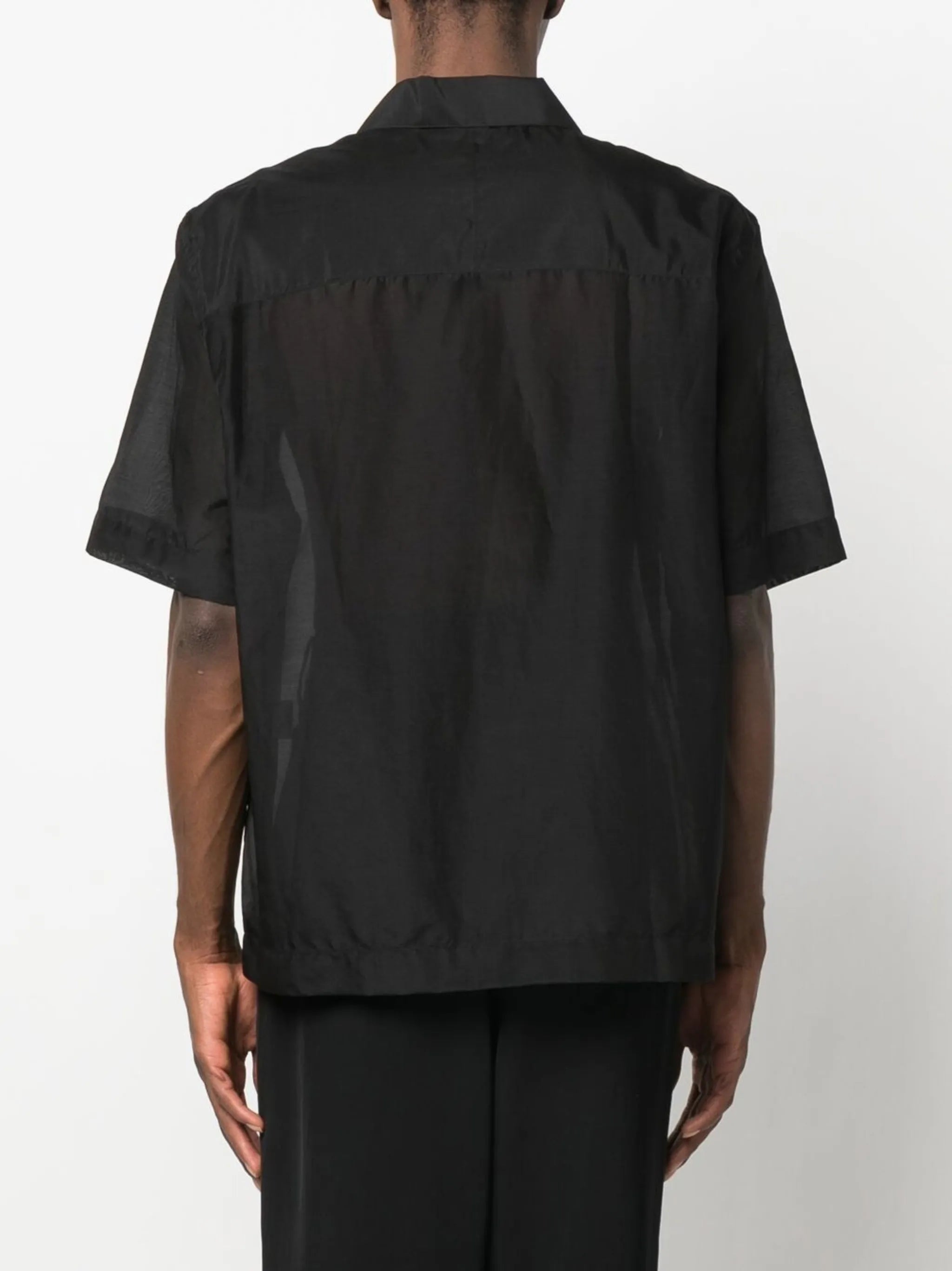 short-sleeved shirt