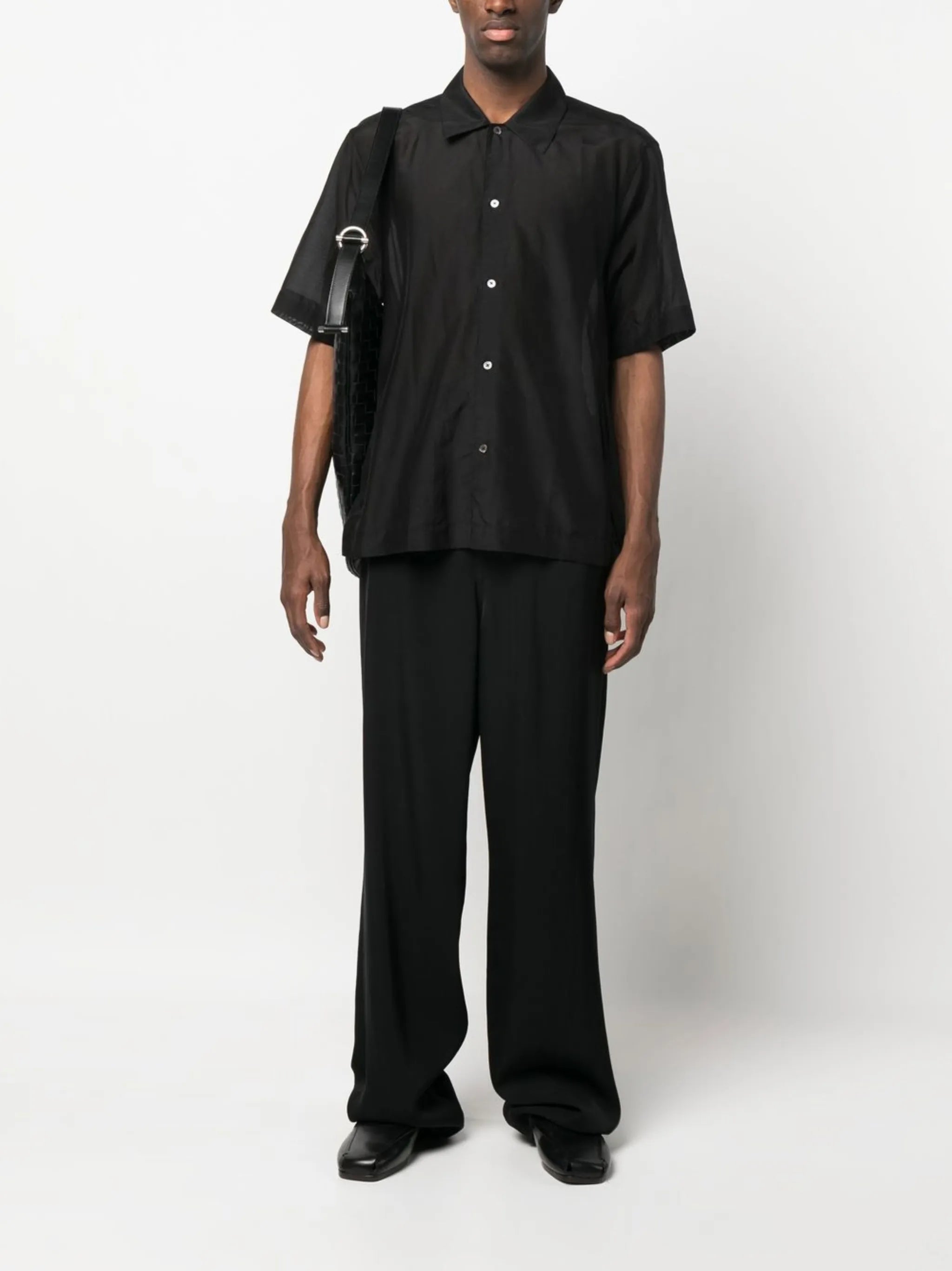 short-sleeved shirt