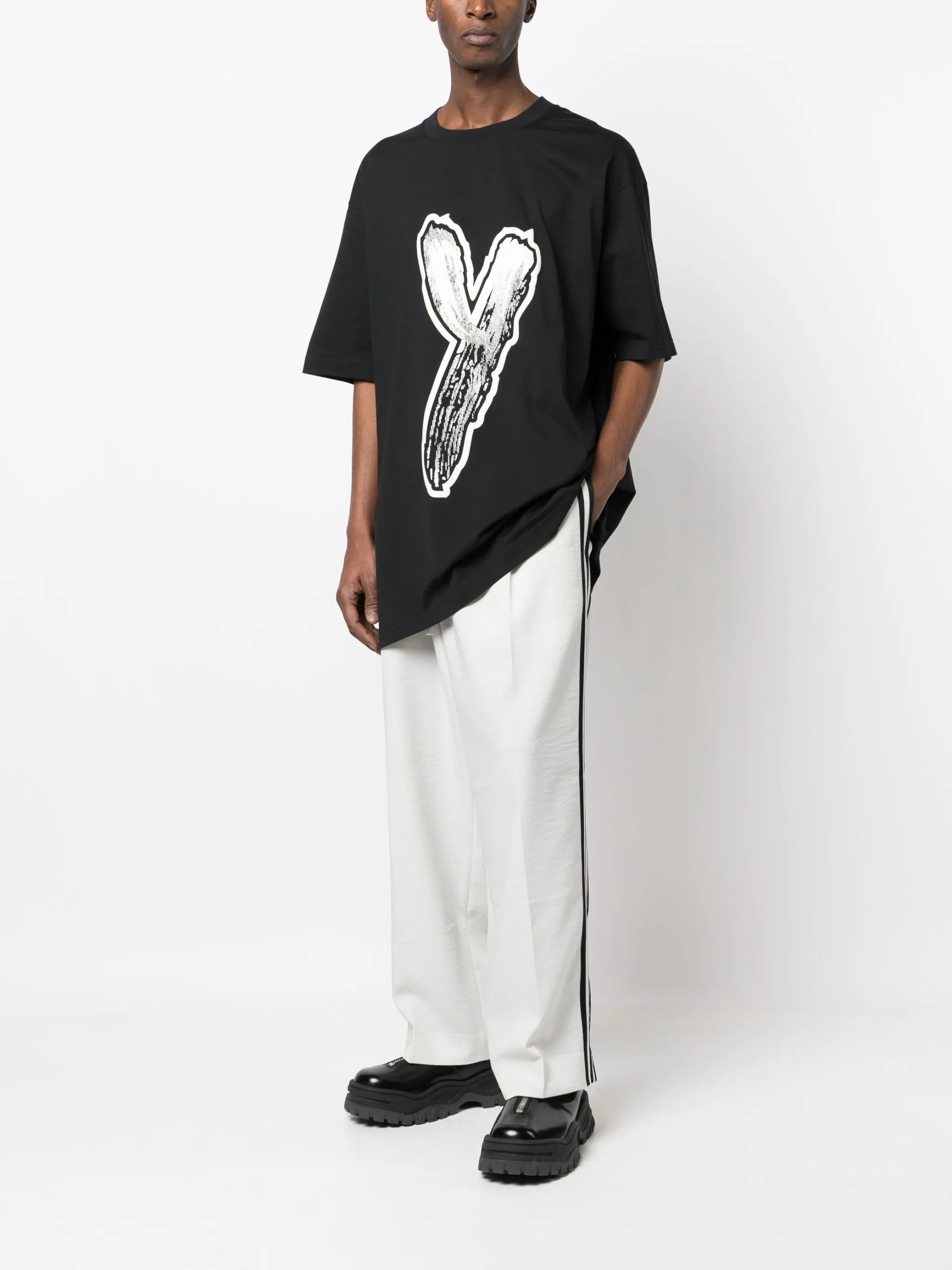 straight-leg side-stripe trousers
