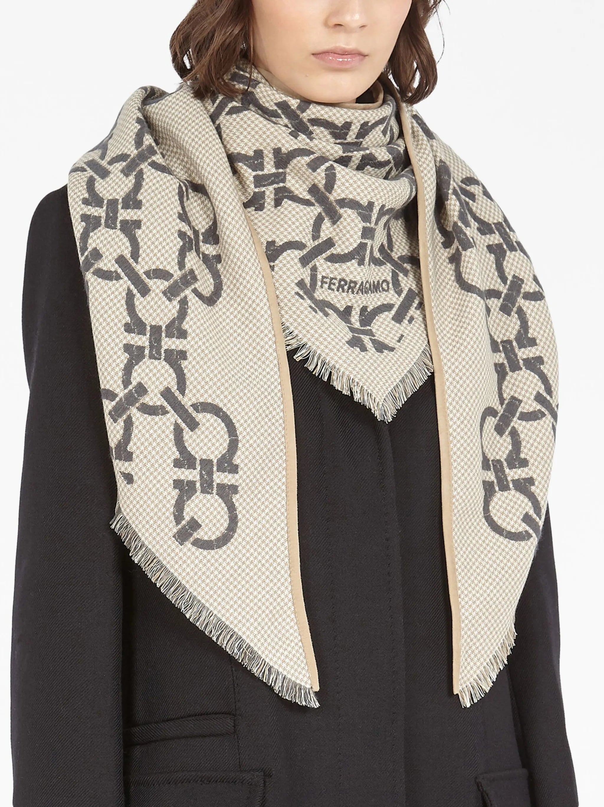 Gancini-print knitted scarf