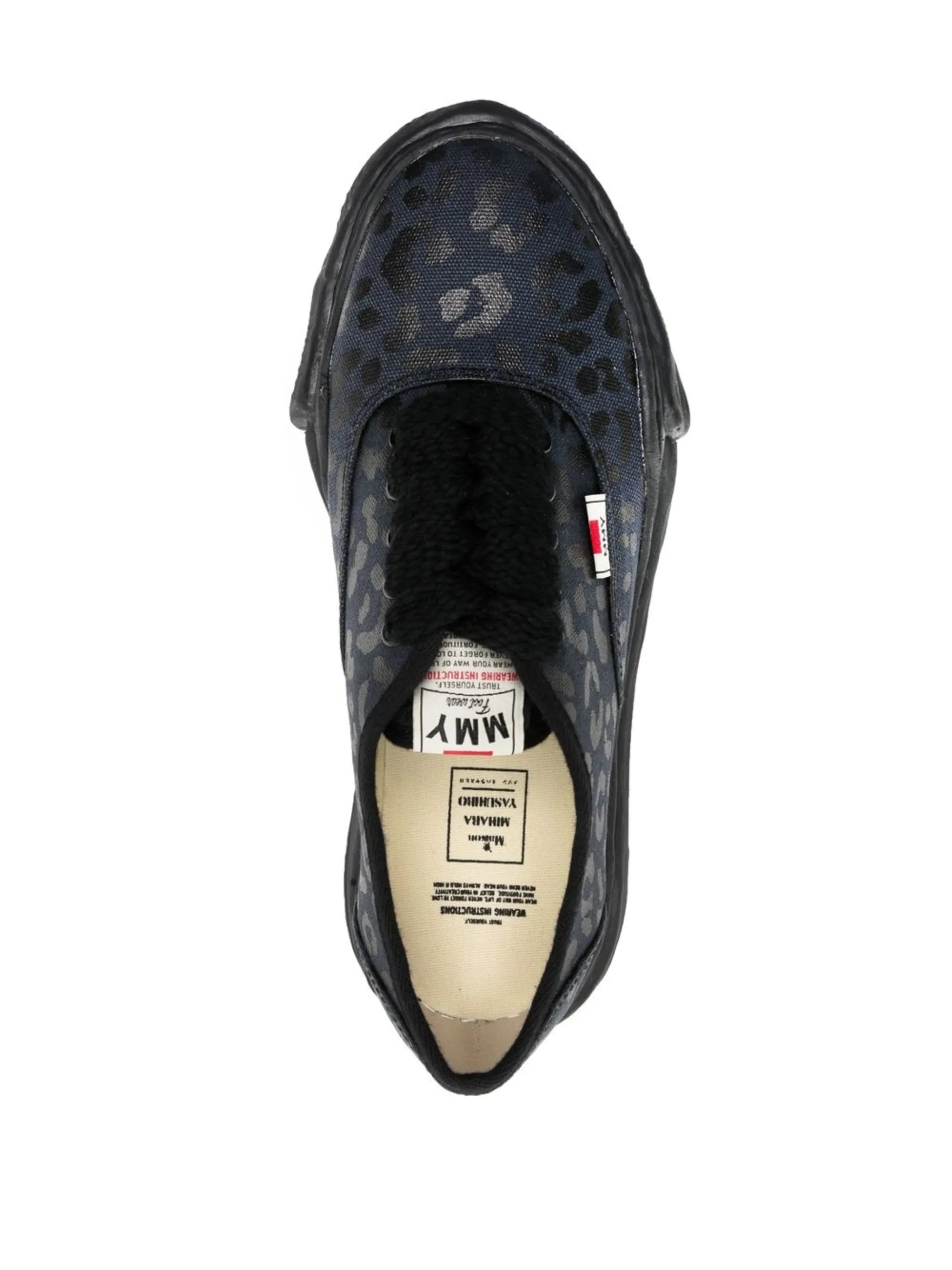 leopard-print low-top sneakers