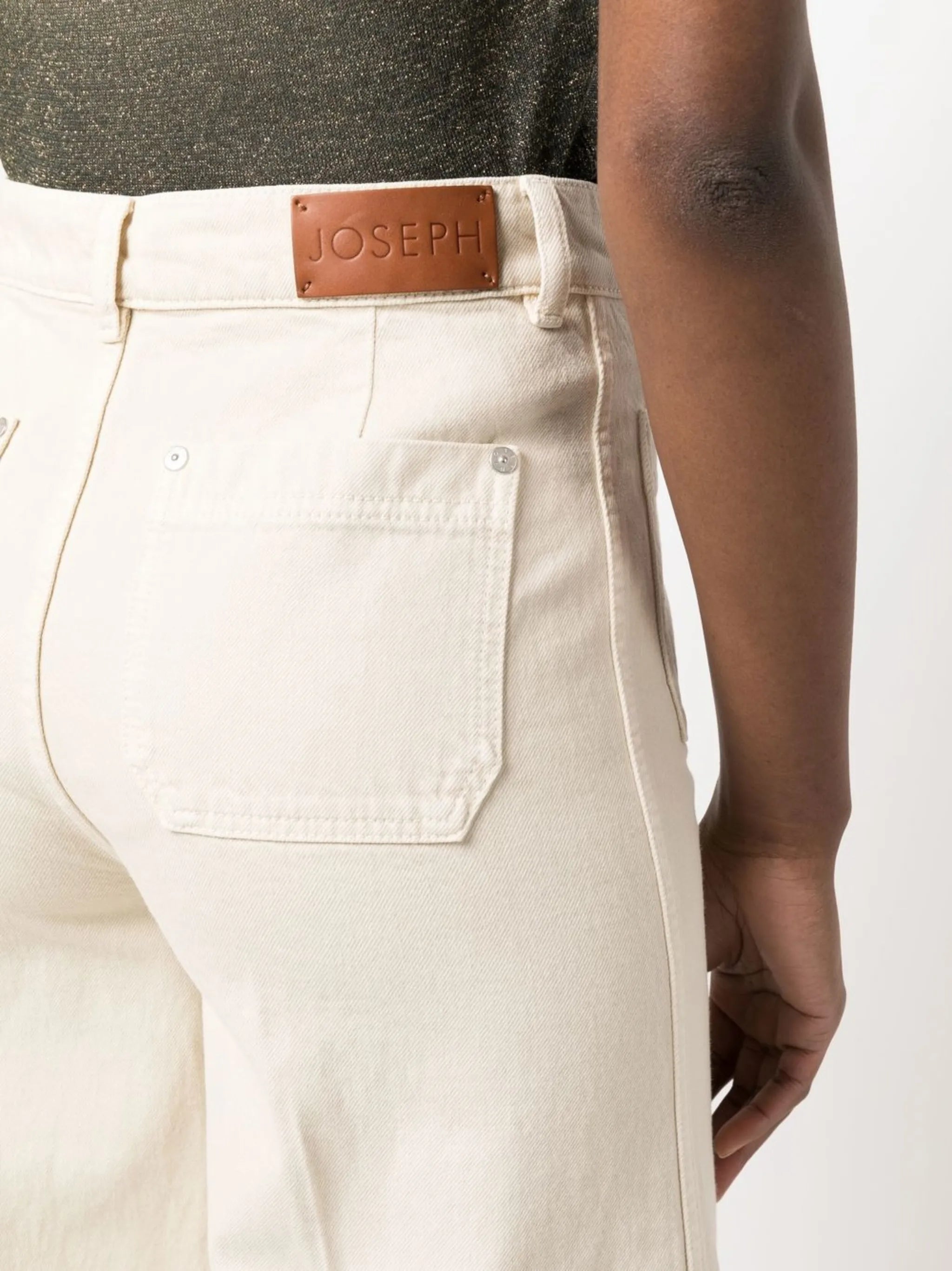 wide-leg denim jeans