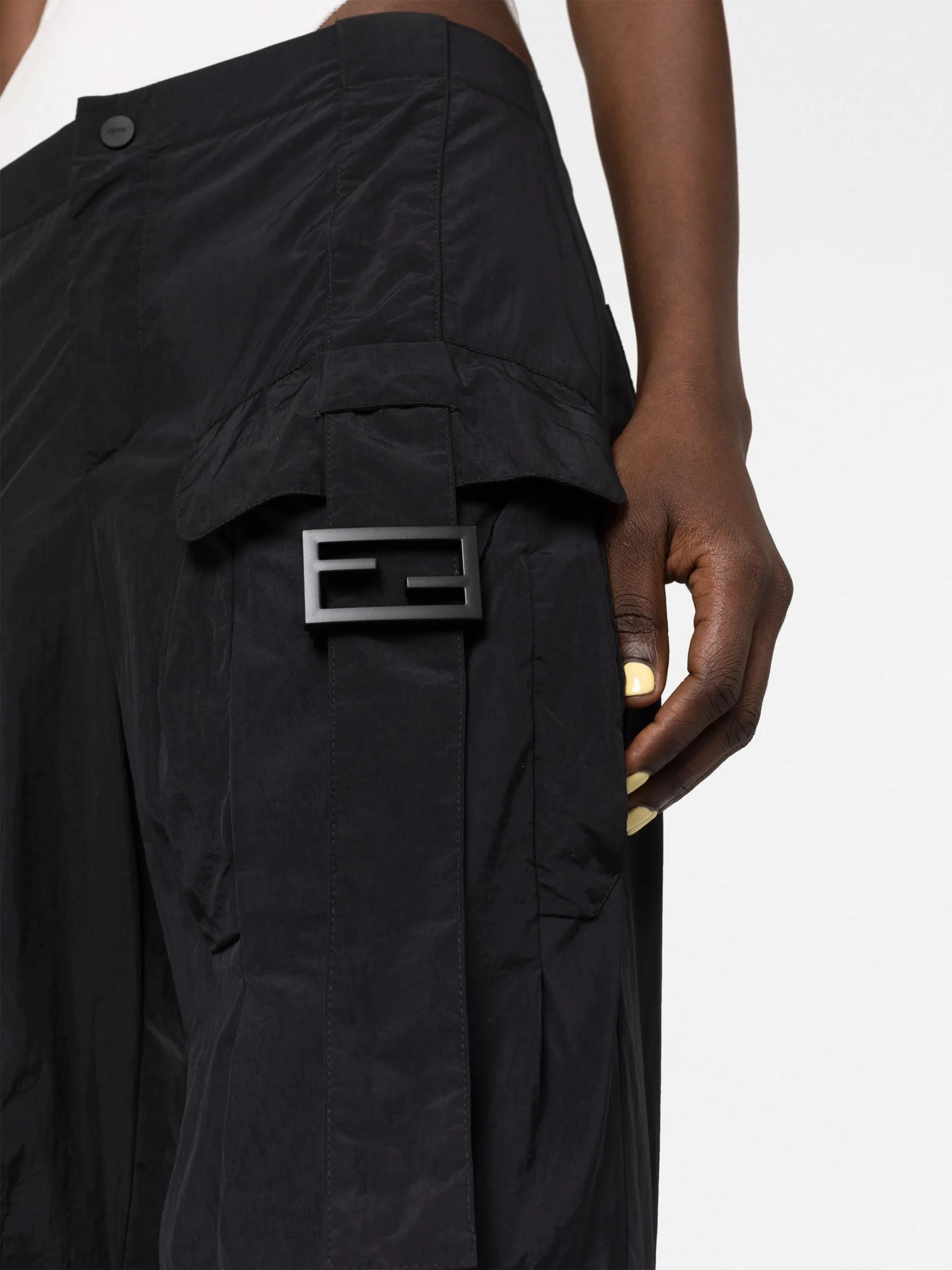 low-rise cargo sport trousers