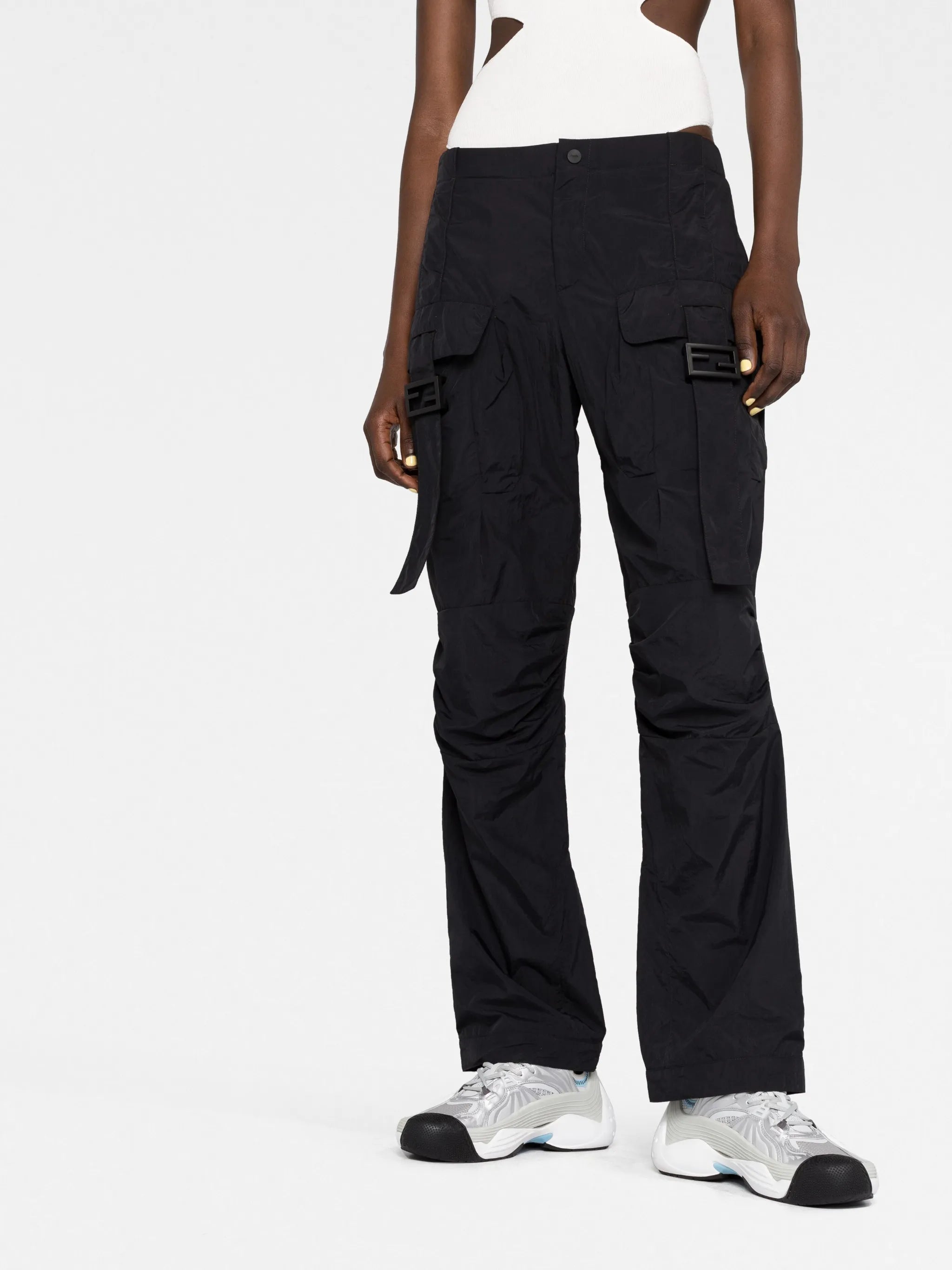 low-rise cargo sport trousers