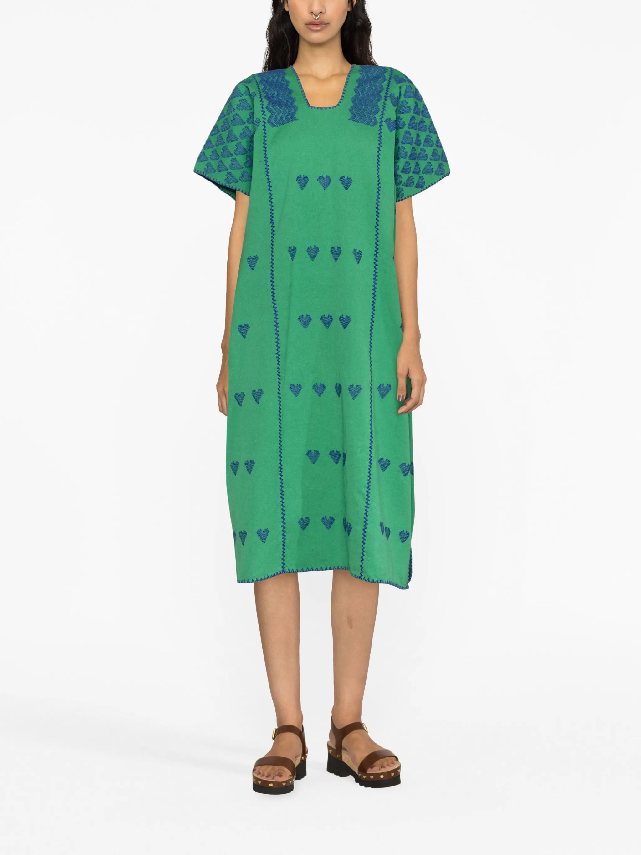 heart-embroidered kaftan dress