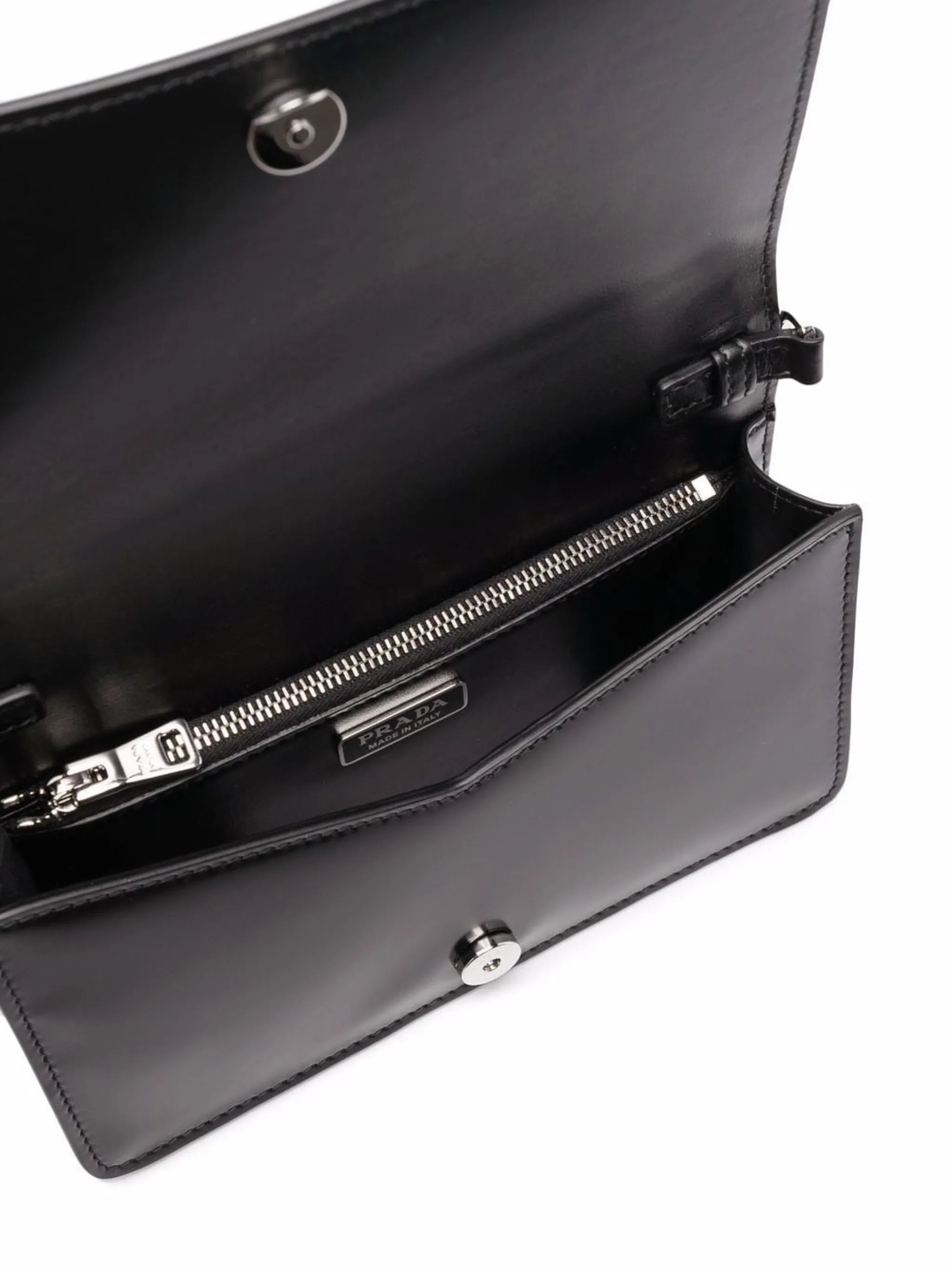 logo-plaque leather shoulder bag