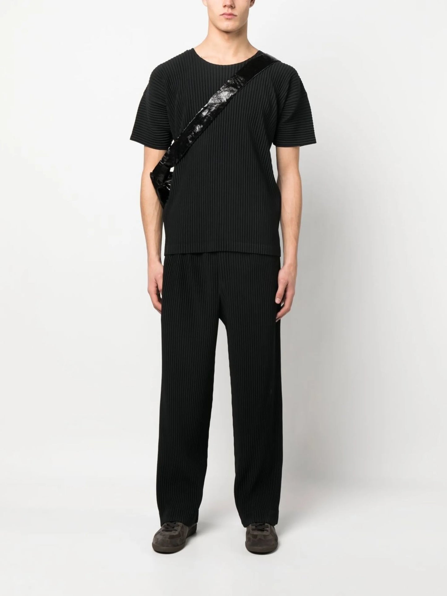 straight-leg plissé trousers