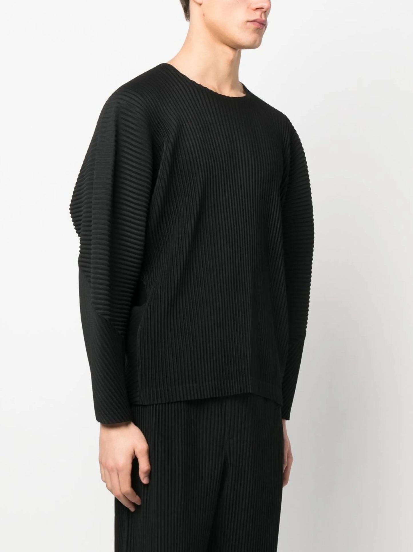 round-neck ribbed T-shirt