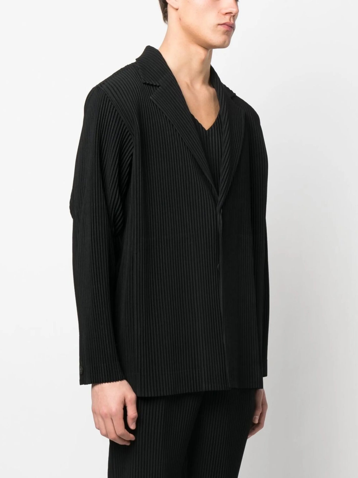 single-breasted suit jacket