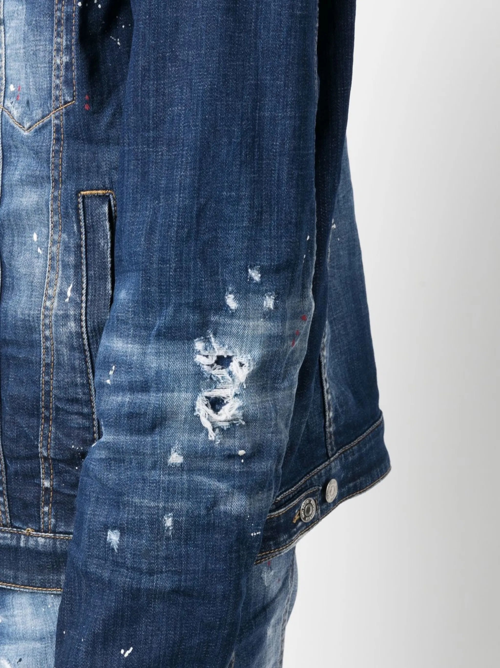 distressed-effect denim jacket