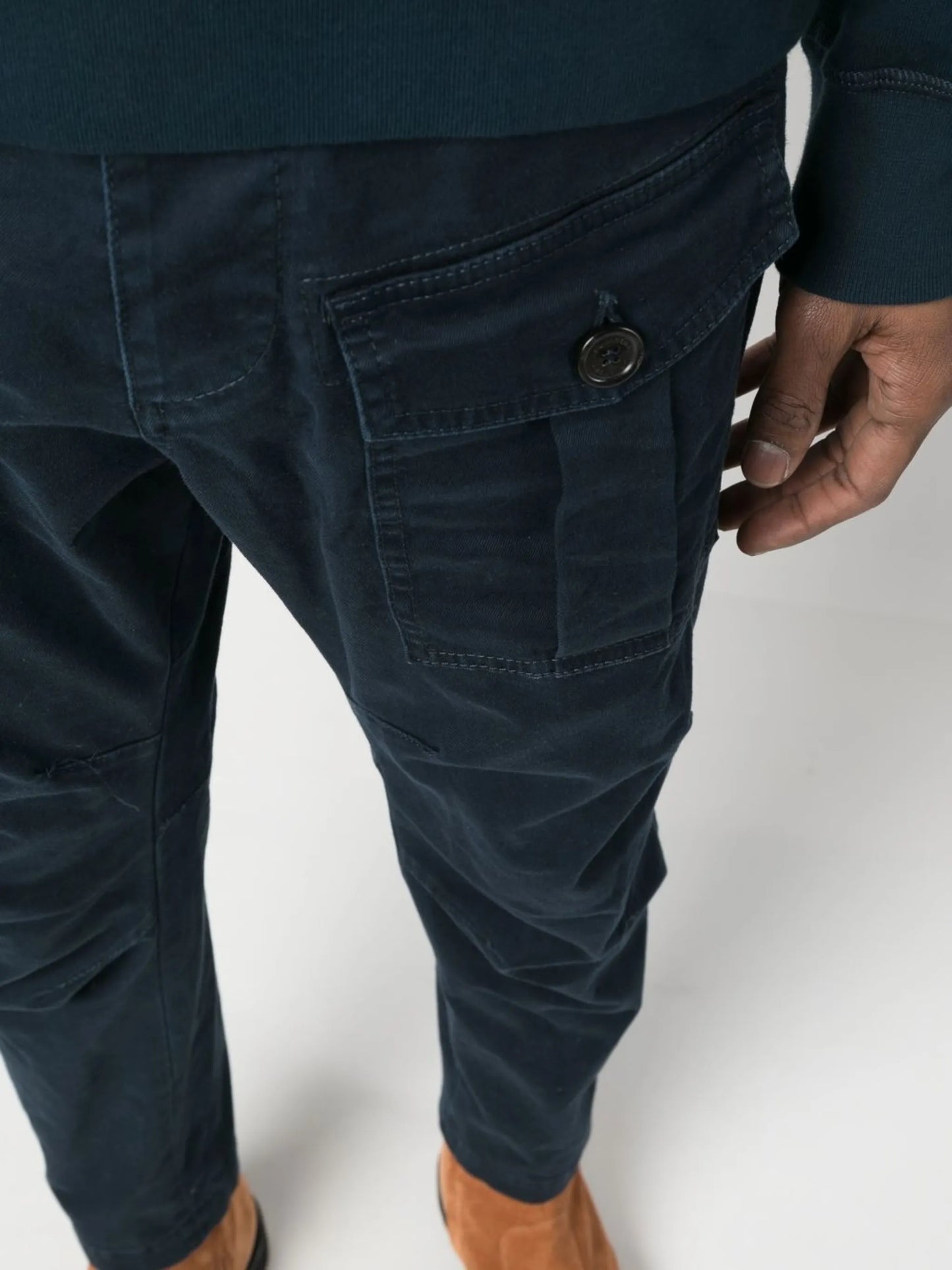 slim-cut cargo trousers