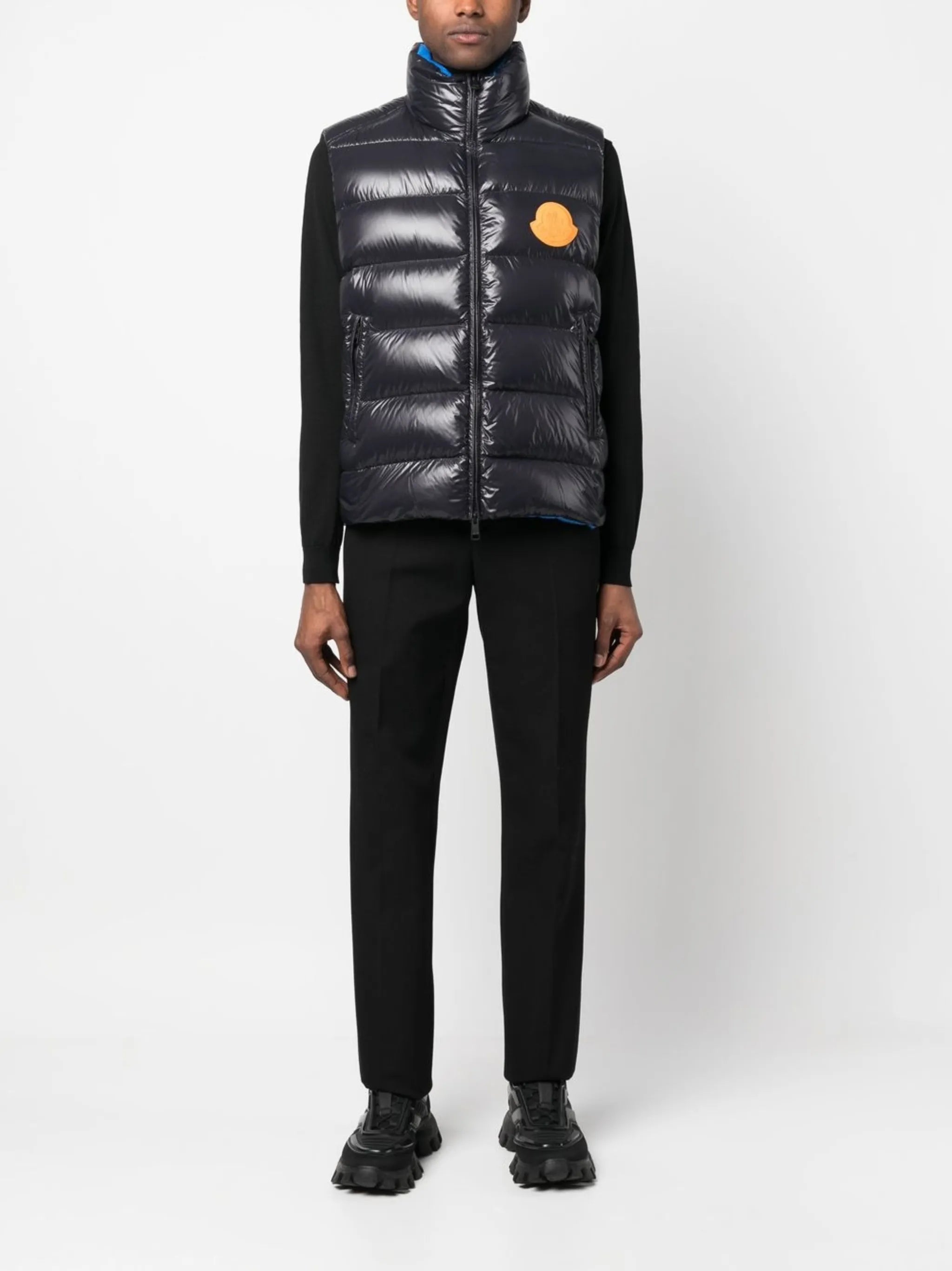 padded logo-patch gilet