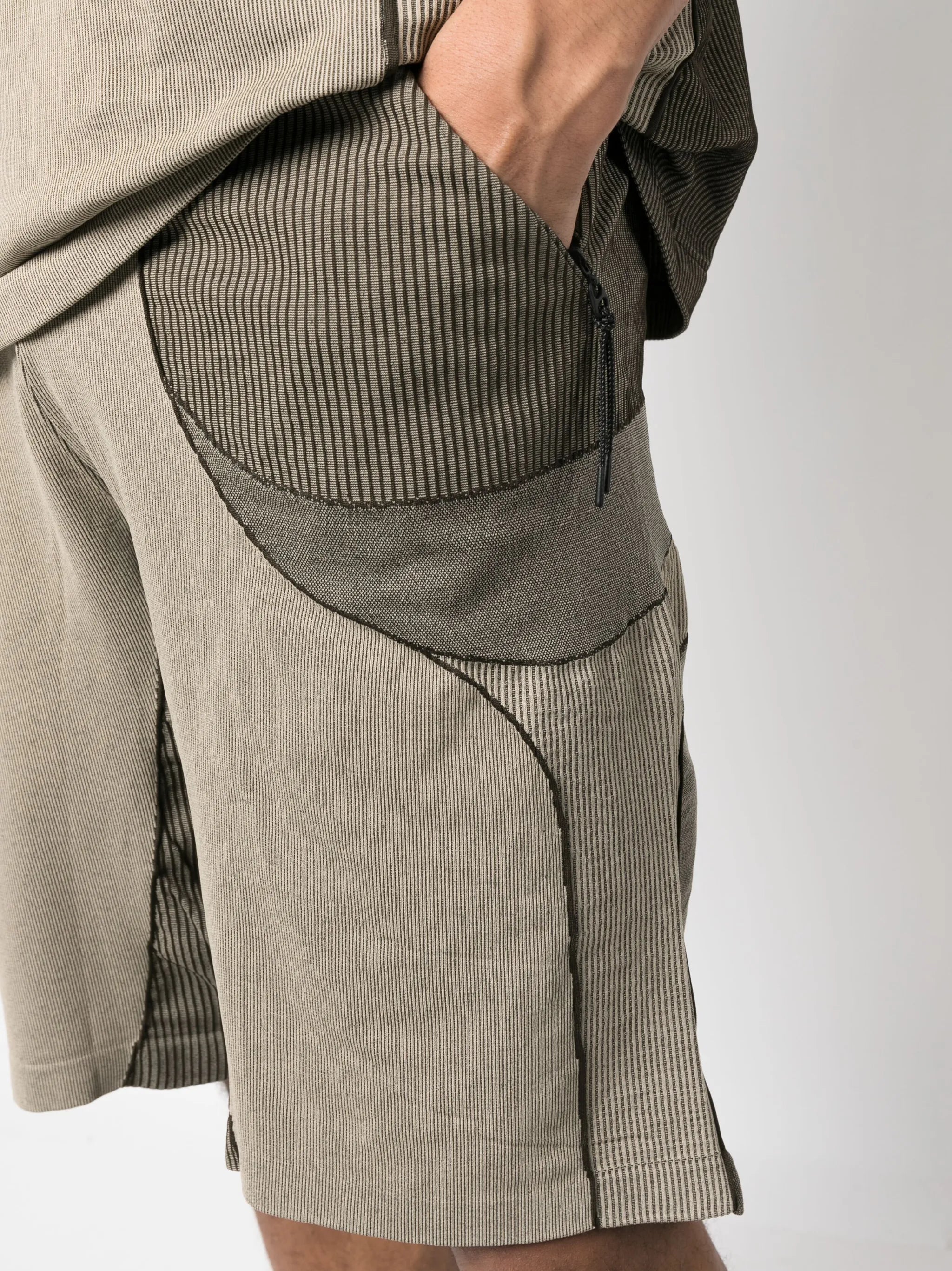 knee-length ribbed track shorts