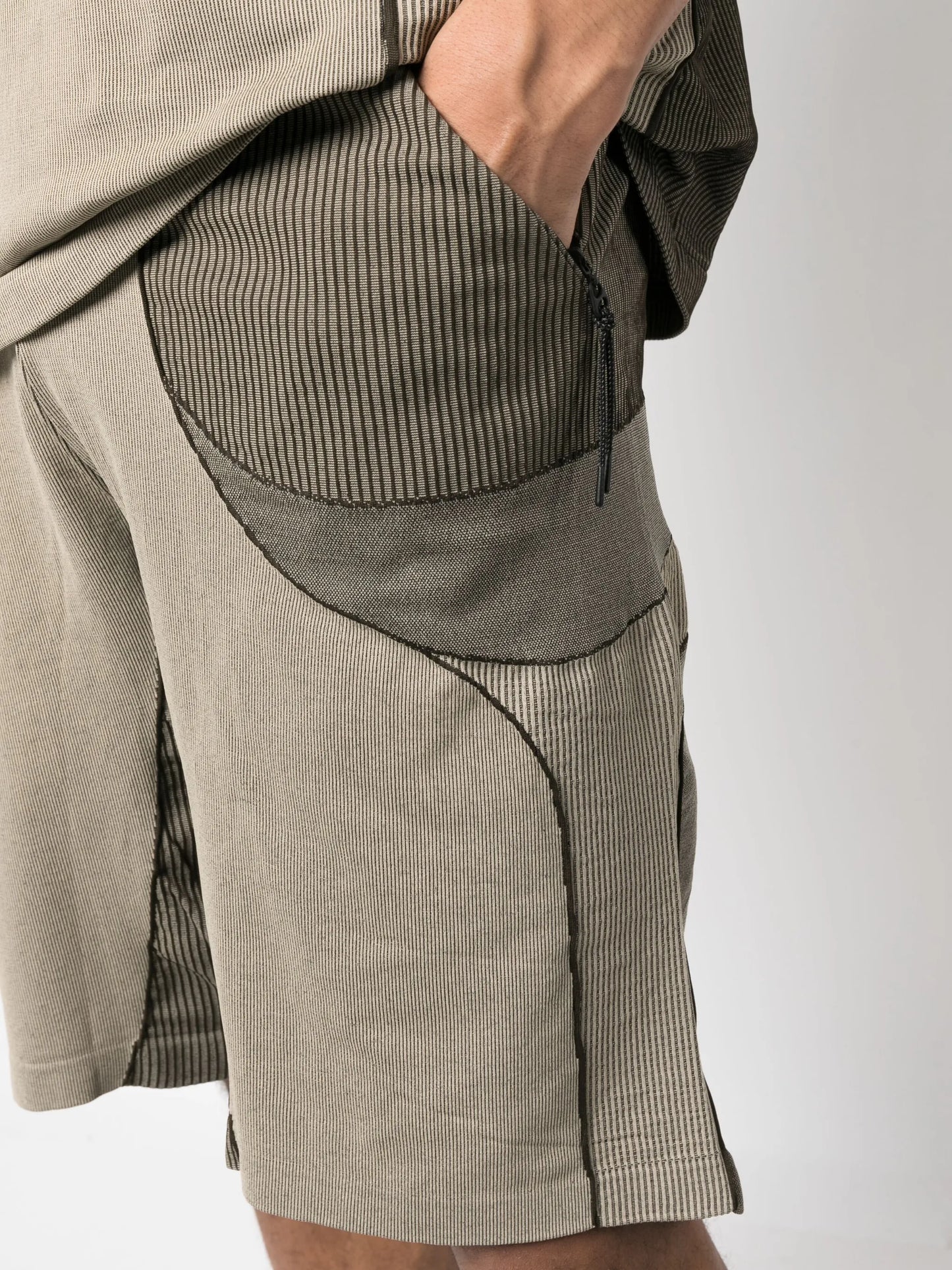 knee-length ribbed track shorts