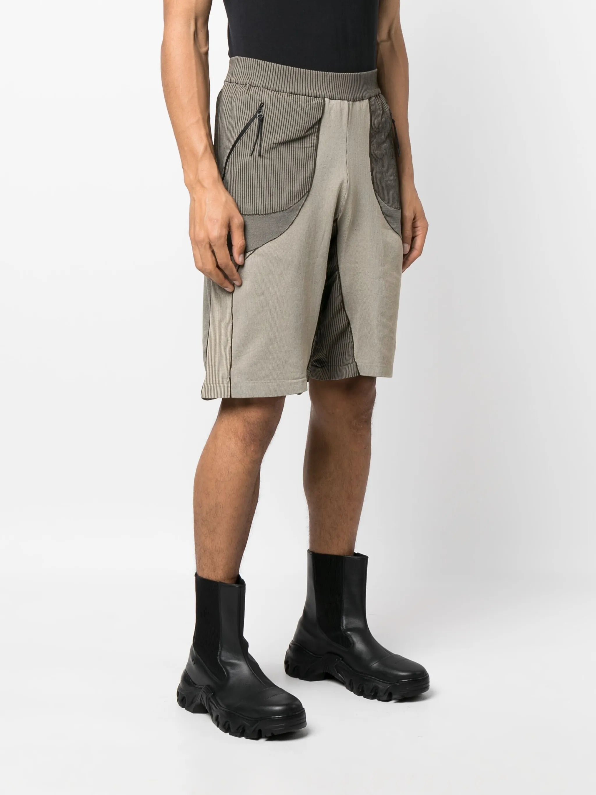 knee-length ribbed track shorts