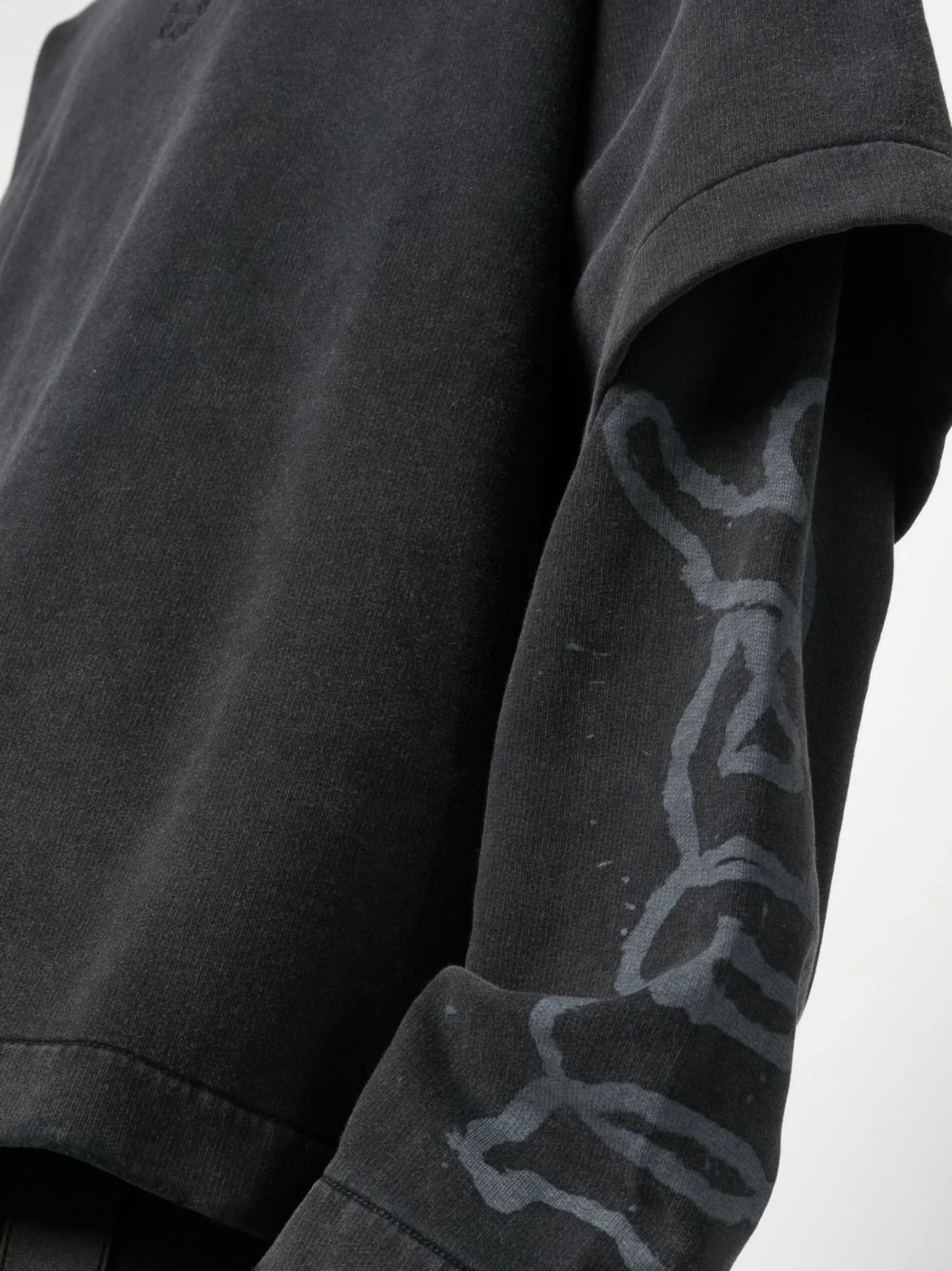 graphic-print sweatshirt