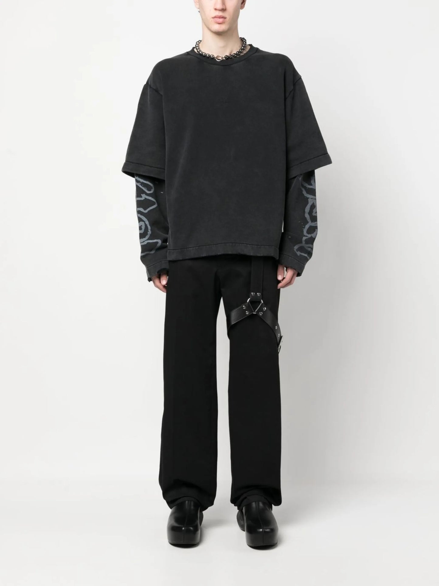 graphic-print sweatshirt