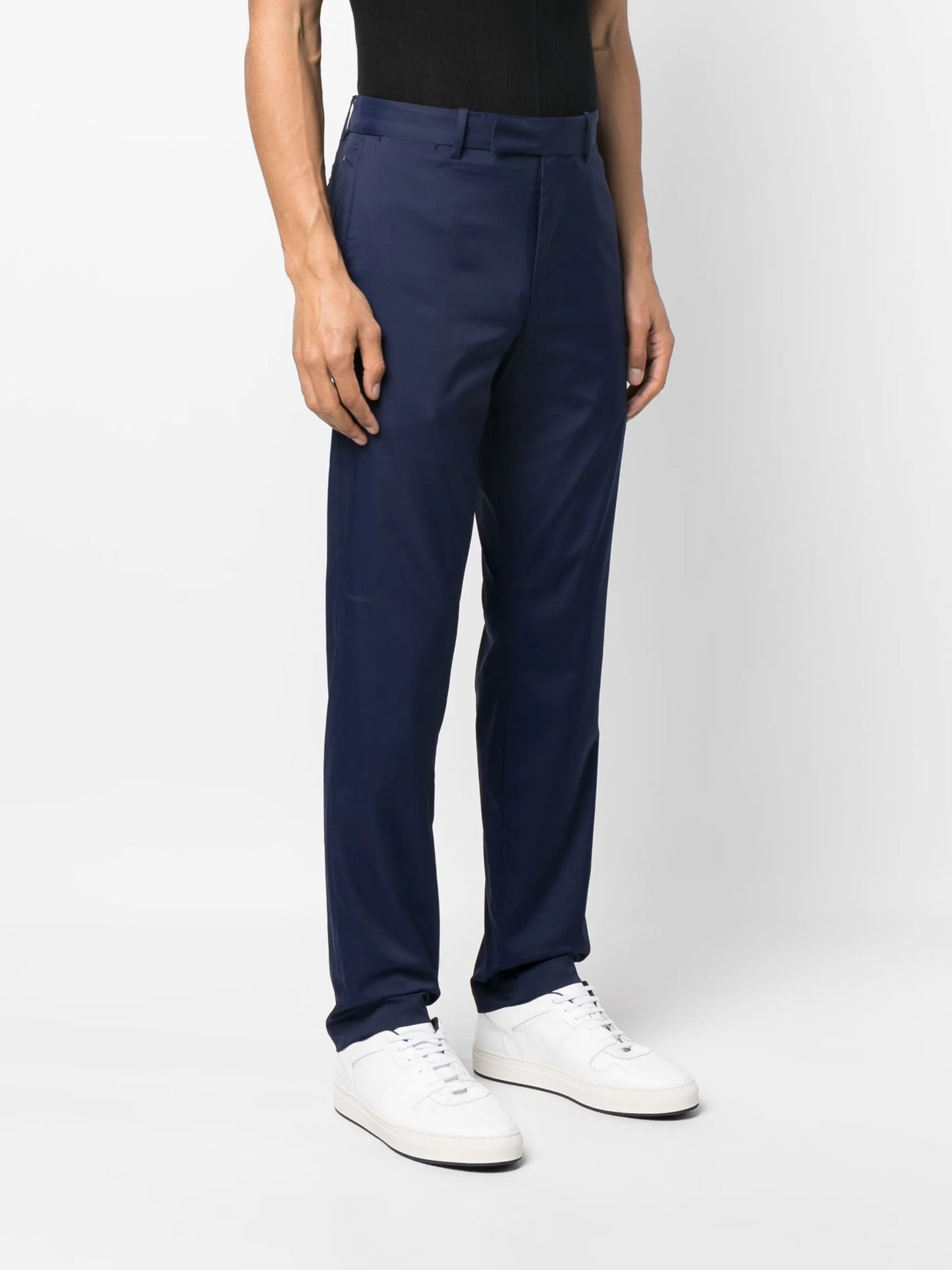 straight-leg tailored trousers