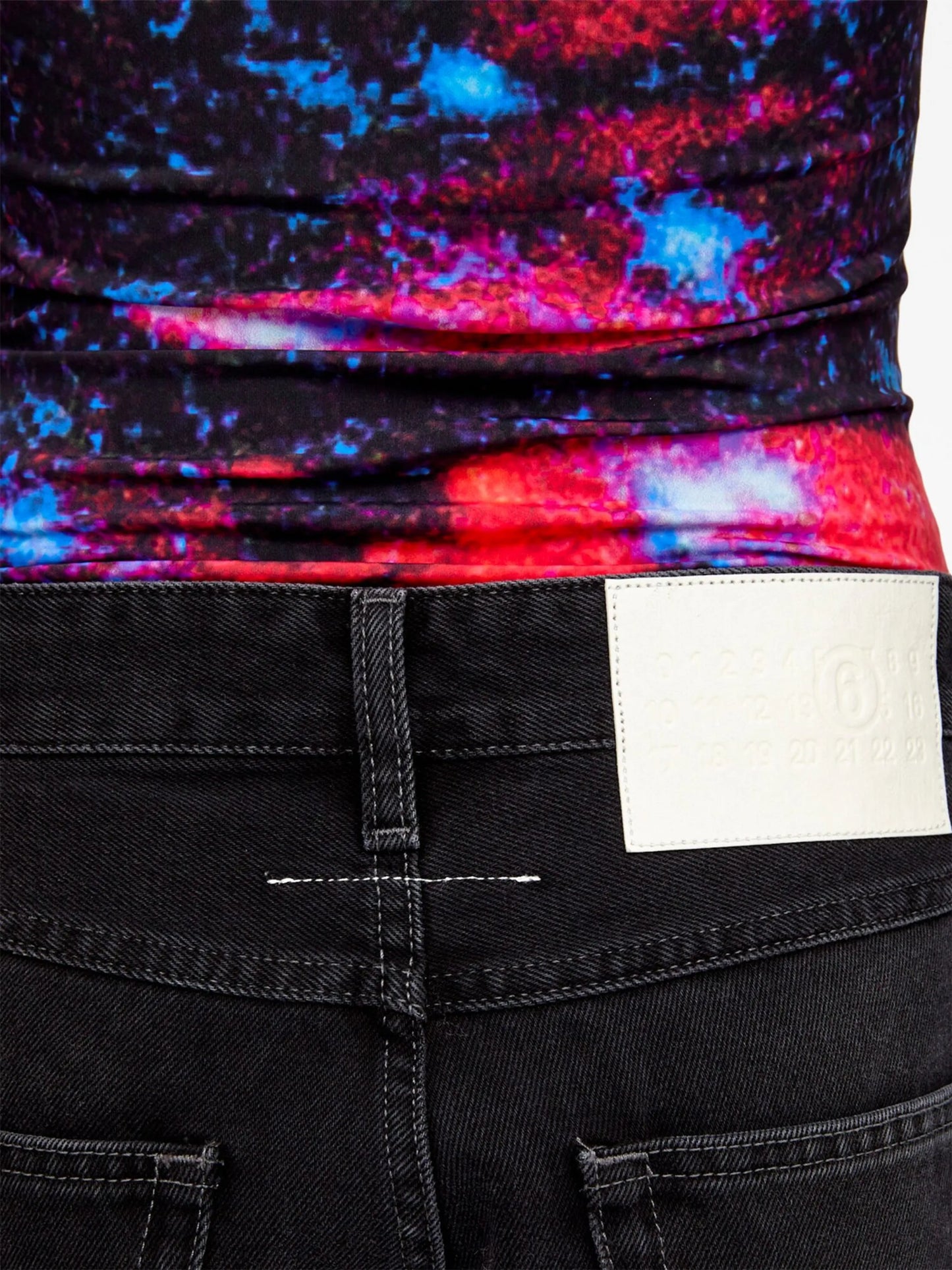 mid-rise wide-leg jeans