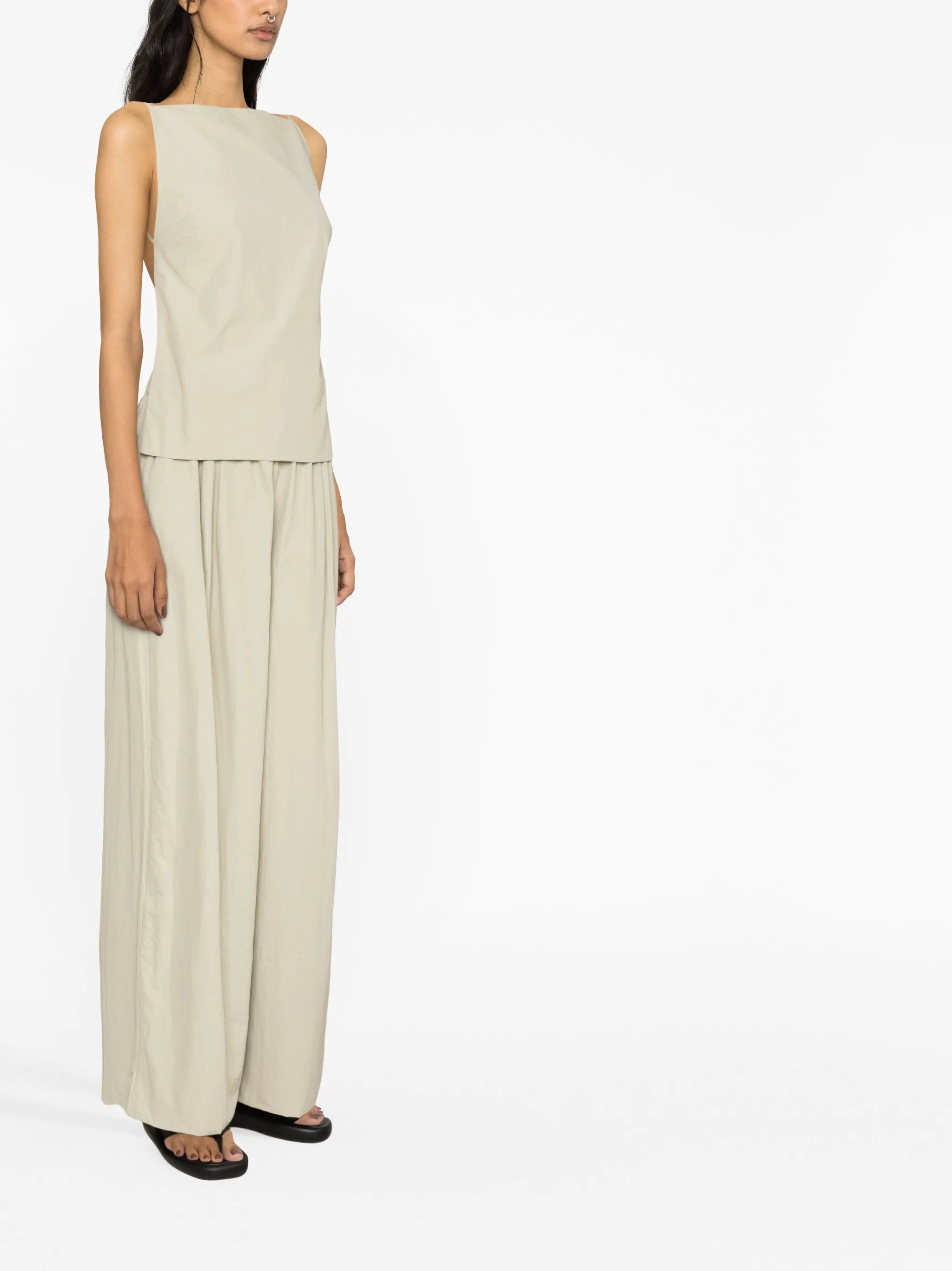 square-neck sleeveless top