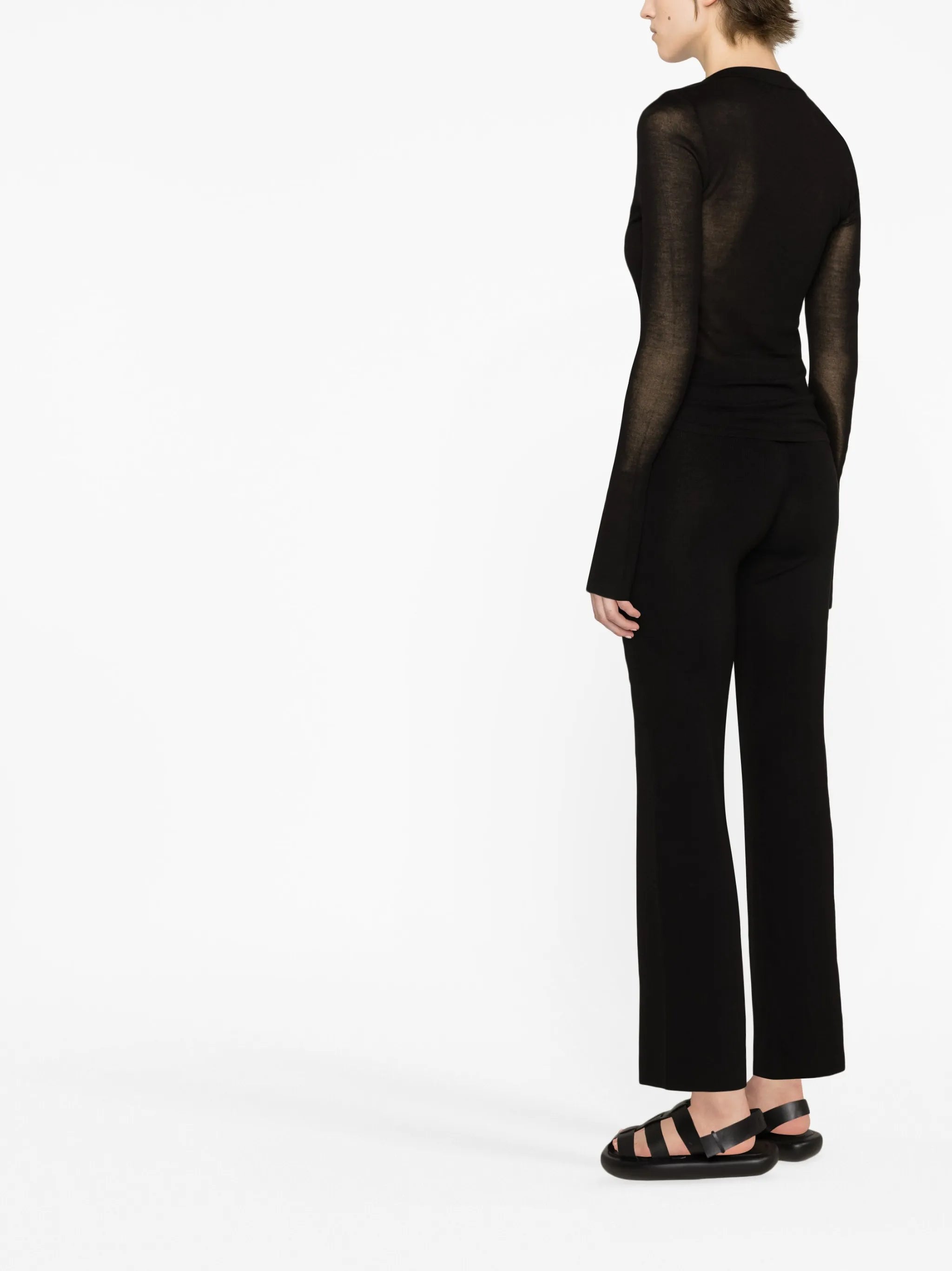 fine-knit long-sleeved shirt