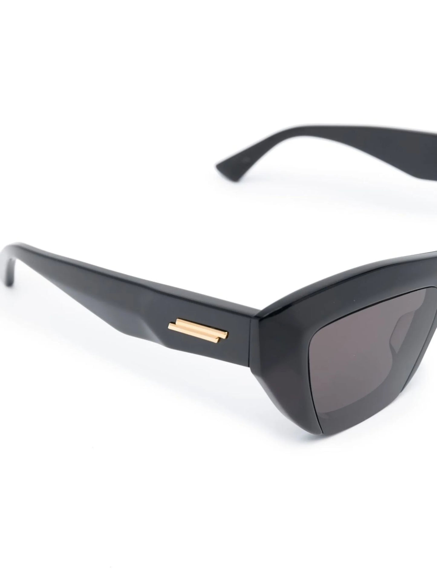 cat-eye sunglasses