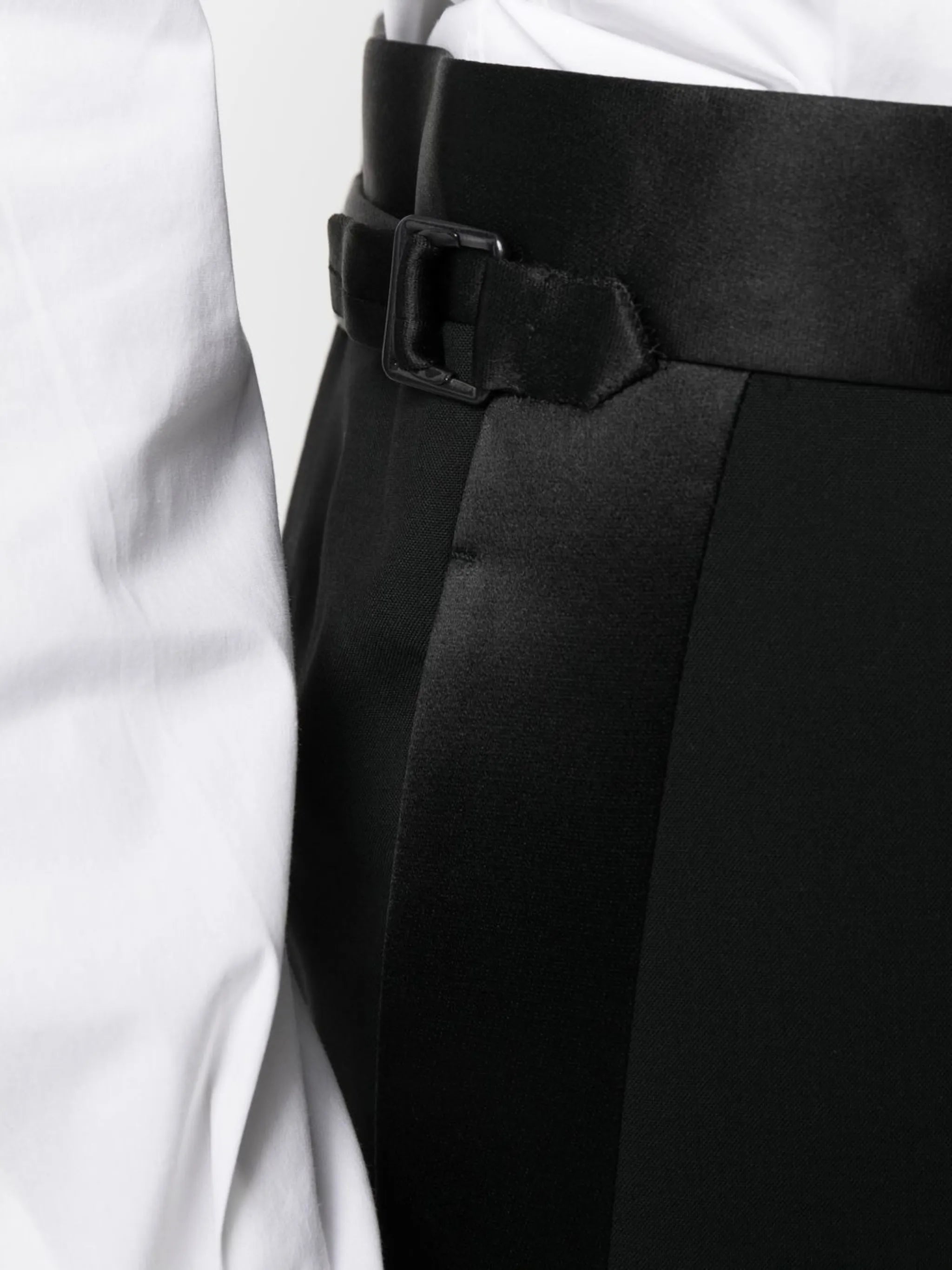 two-piece single-breasted dinner suit